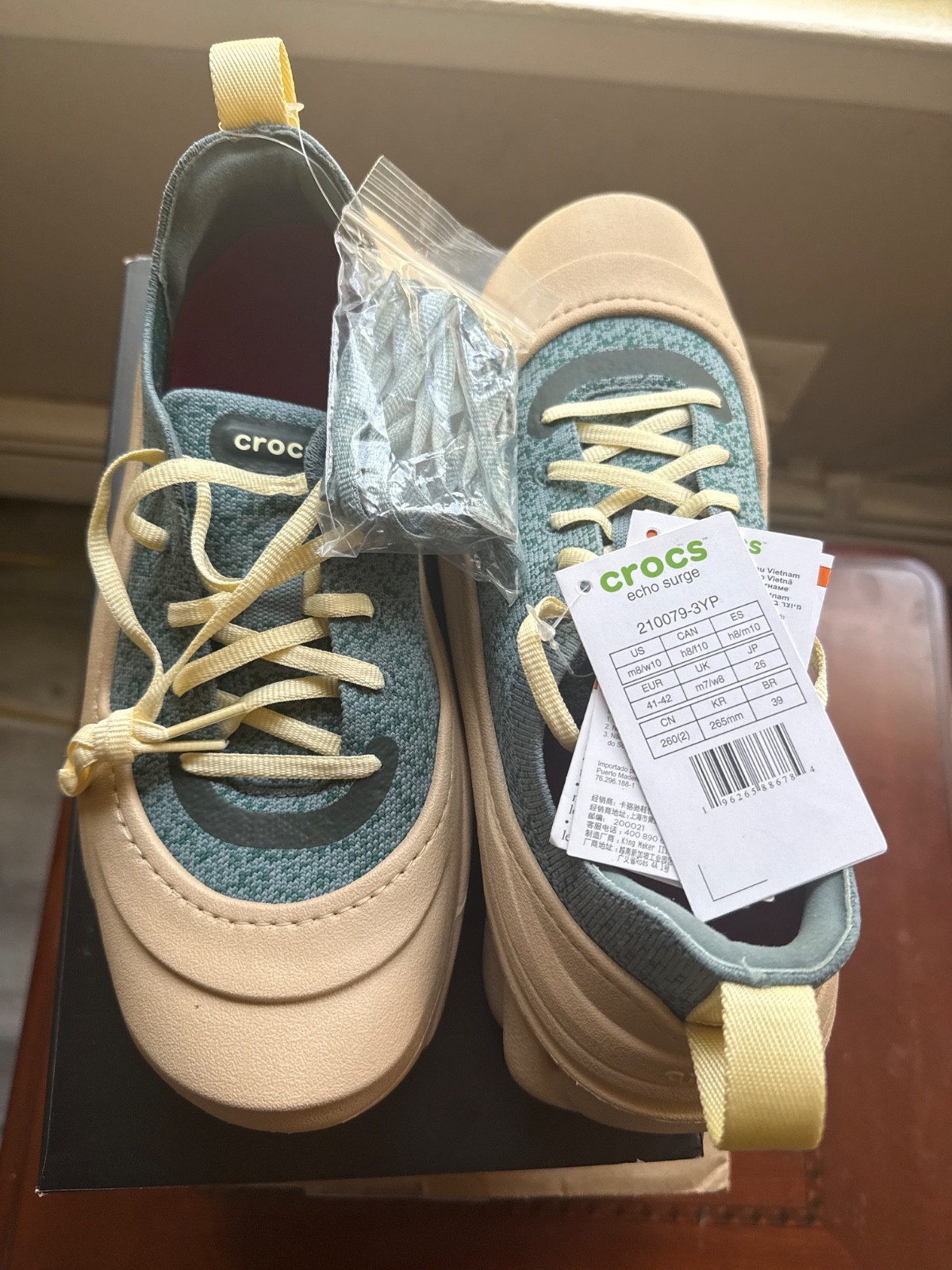 Brand new with tags and Box Crocs Echo Sugre Size 8M/10W