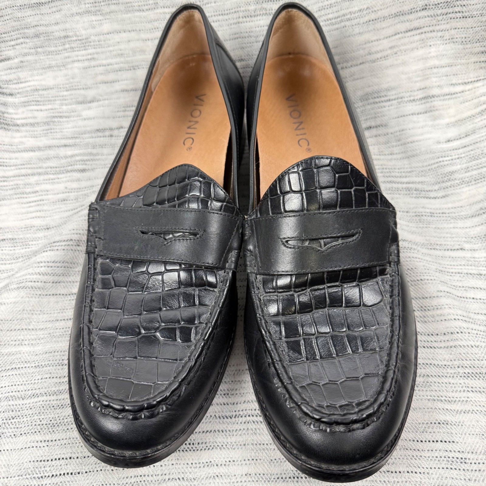 Vionic Black Leather Crocodile Loafers 8.5 Classic Comfort Support Career Office