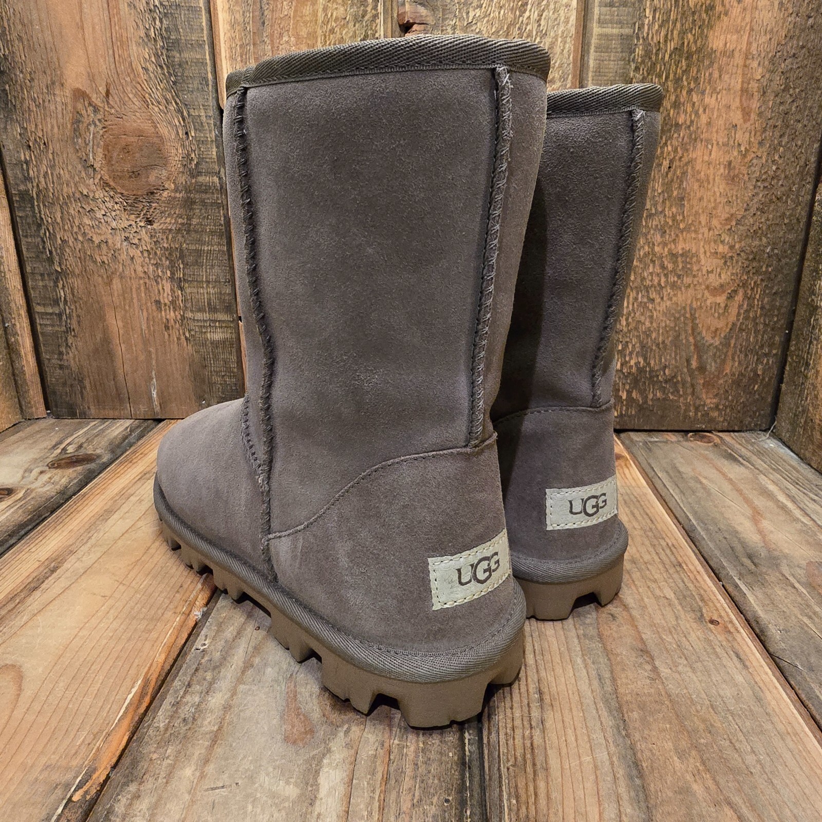 UGG ESSENTIAL SHORT BOOT WOMENS US 7 SUEDE/WOOL ~ KHAKI BROWN