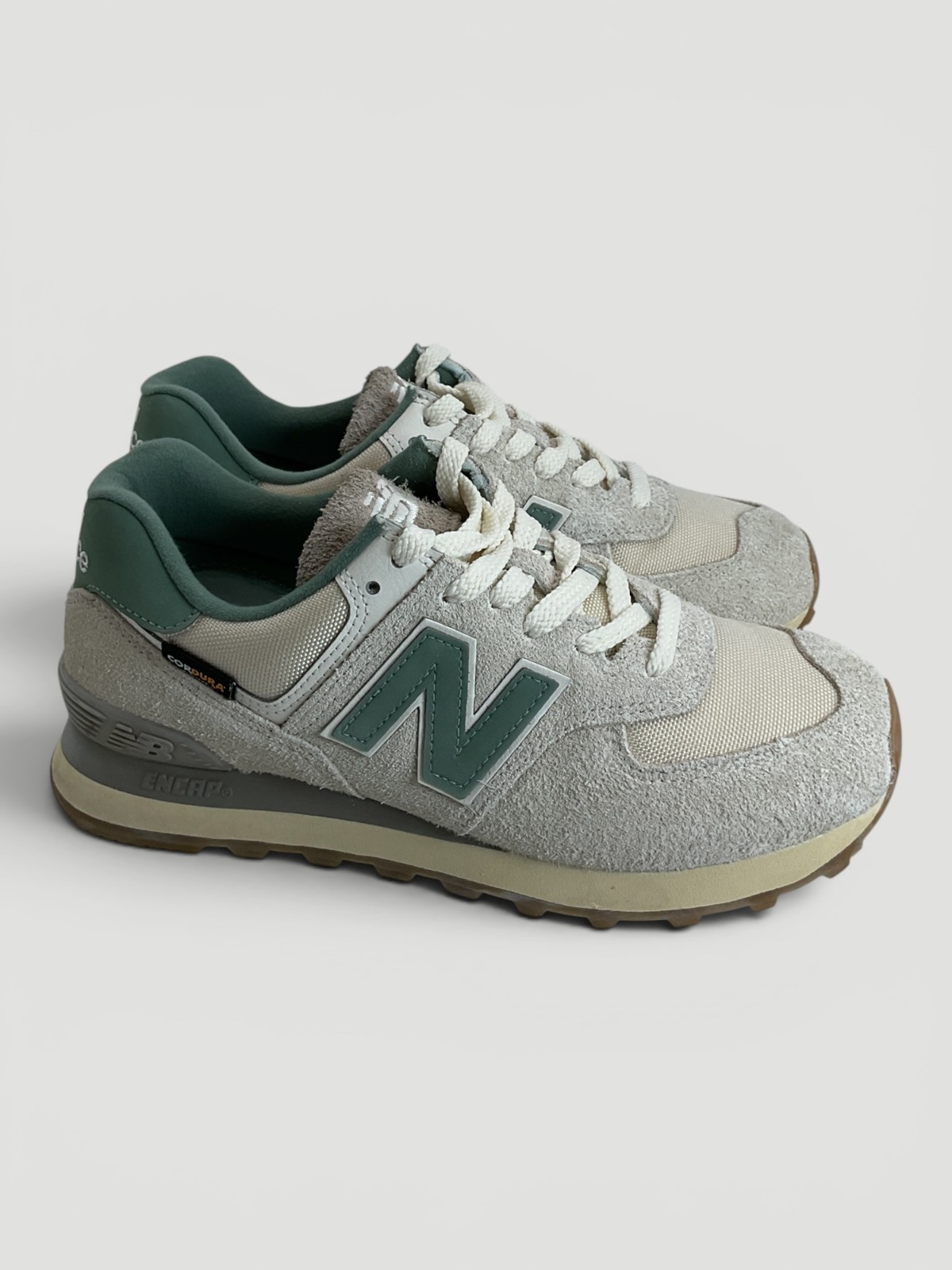 New Balance 574 Women’s Size 8 D (Wide) Calcium/Spruce Running Shoe (Wrong Box)