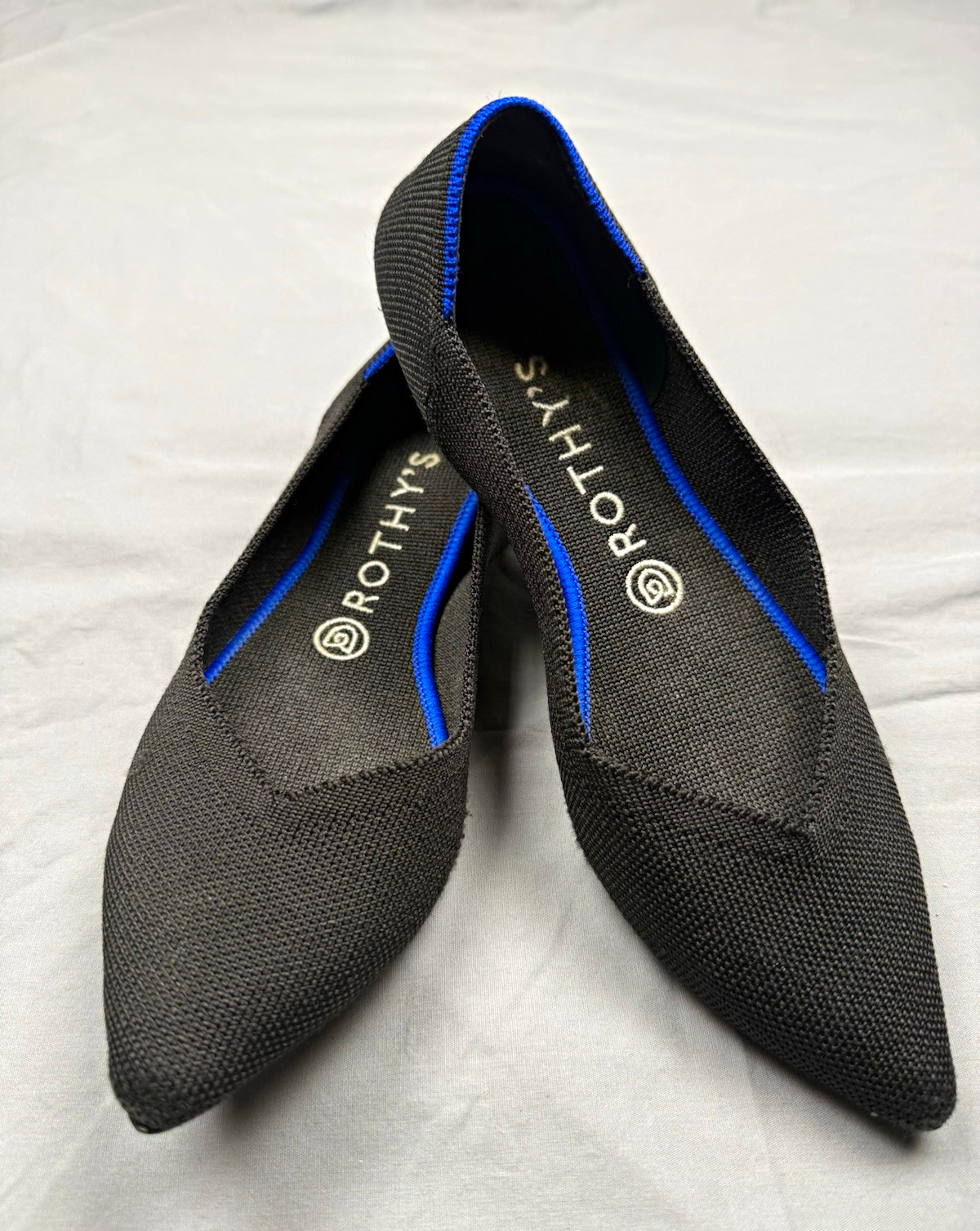 Rothy’s Pointed Toe Slip-On Flats Black Blue Trim Knit Women’s US 8.5 EU 39