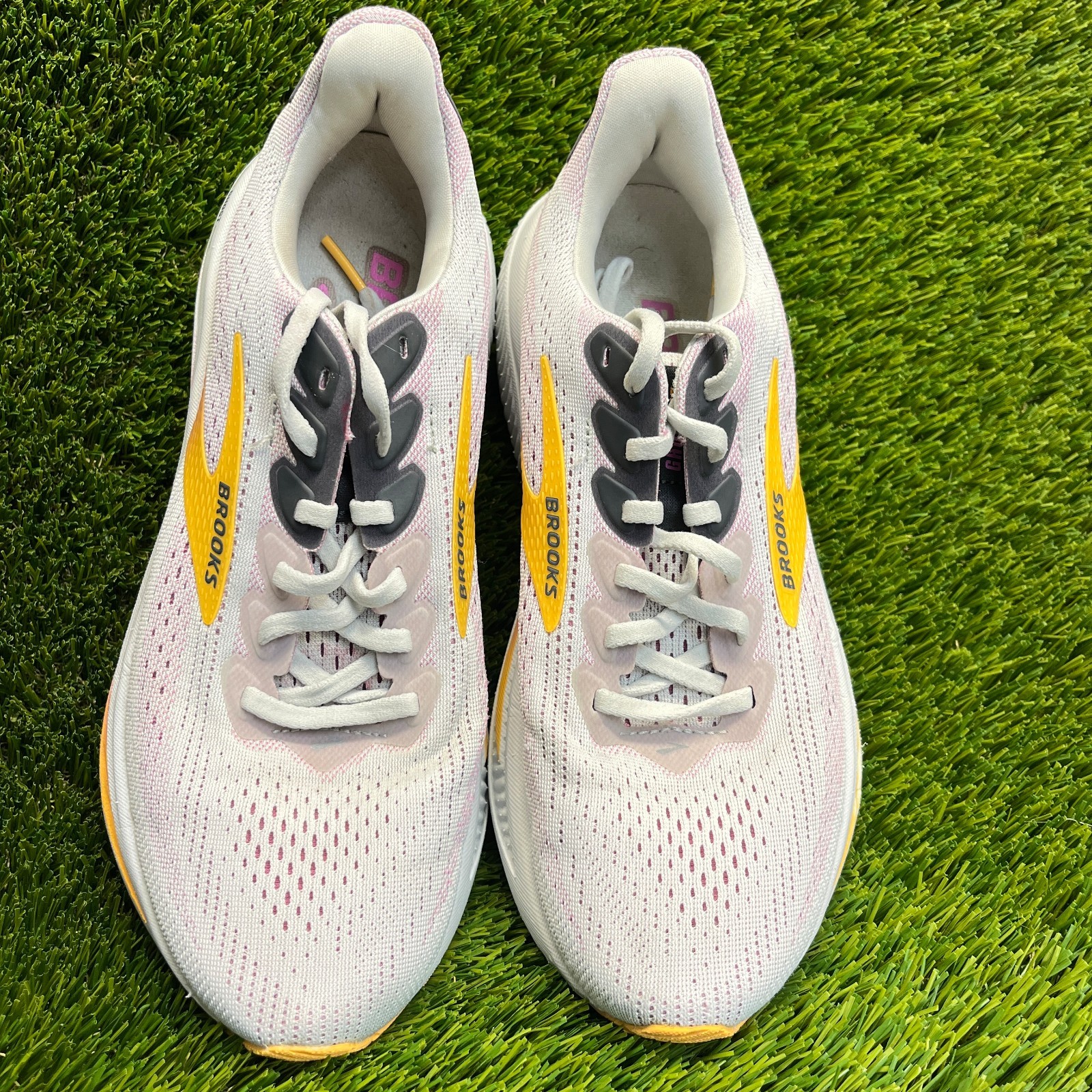 Brooks Ghost 17 Womens Size 9 Gray White Pink Athletic Running Shoes Sneakers