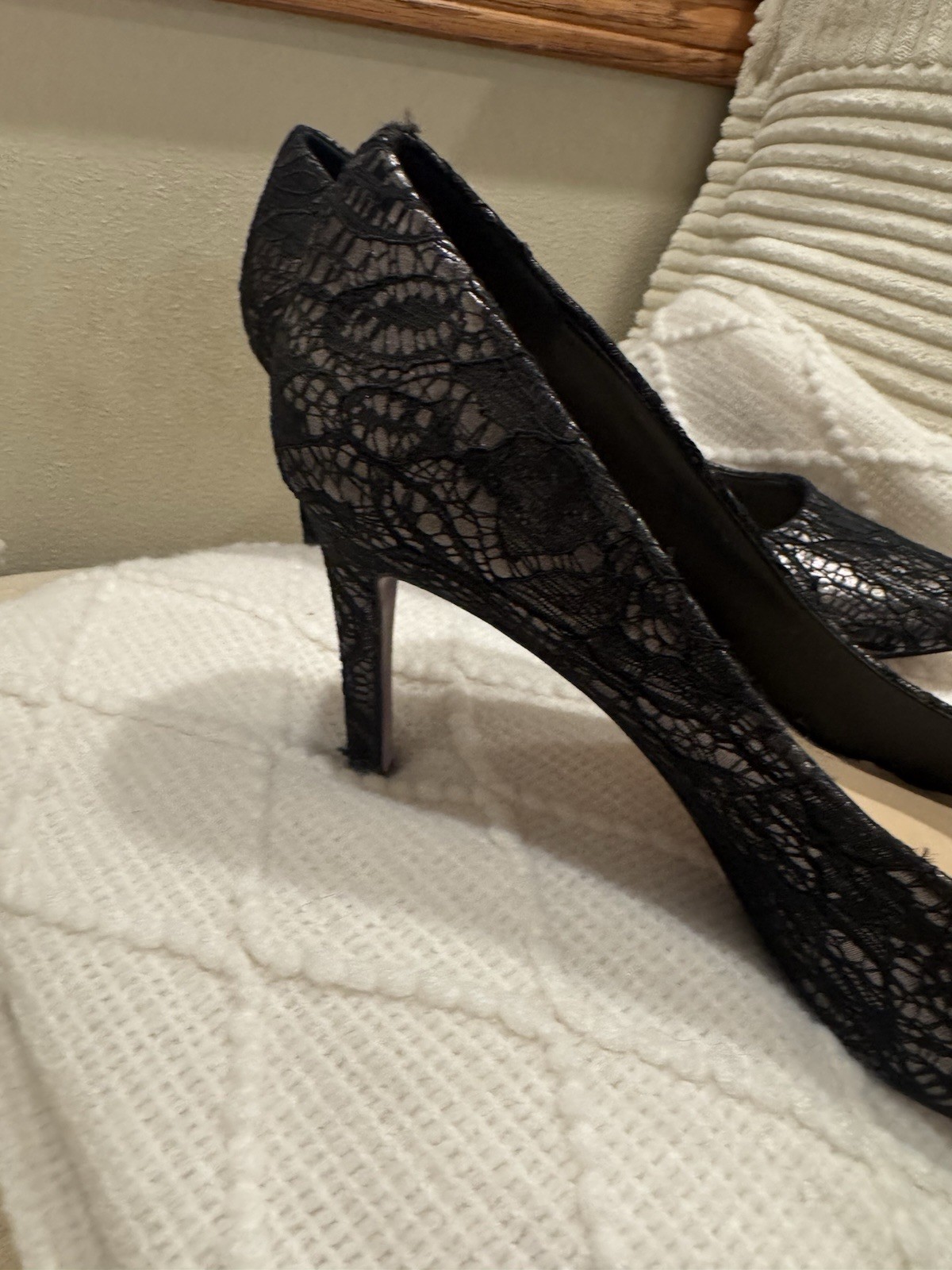 Jessica Simpson Women’s Black Lace Floral Pointed Toe Stiletto Pumps US 8.5