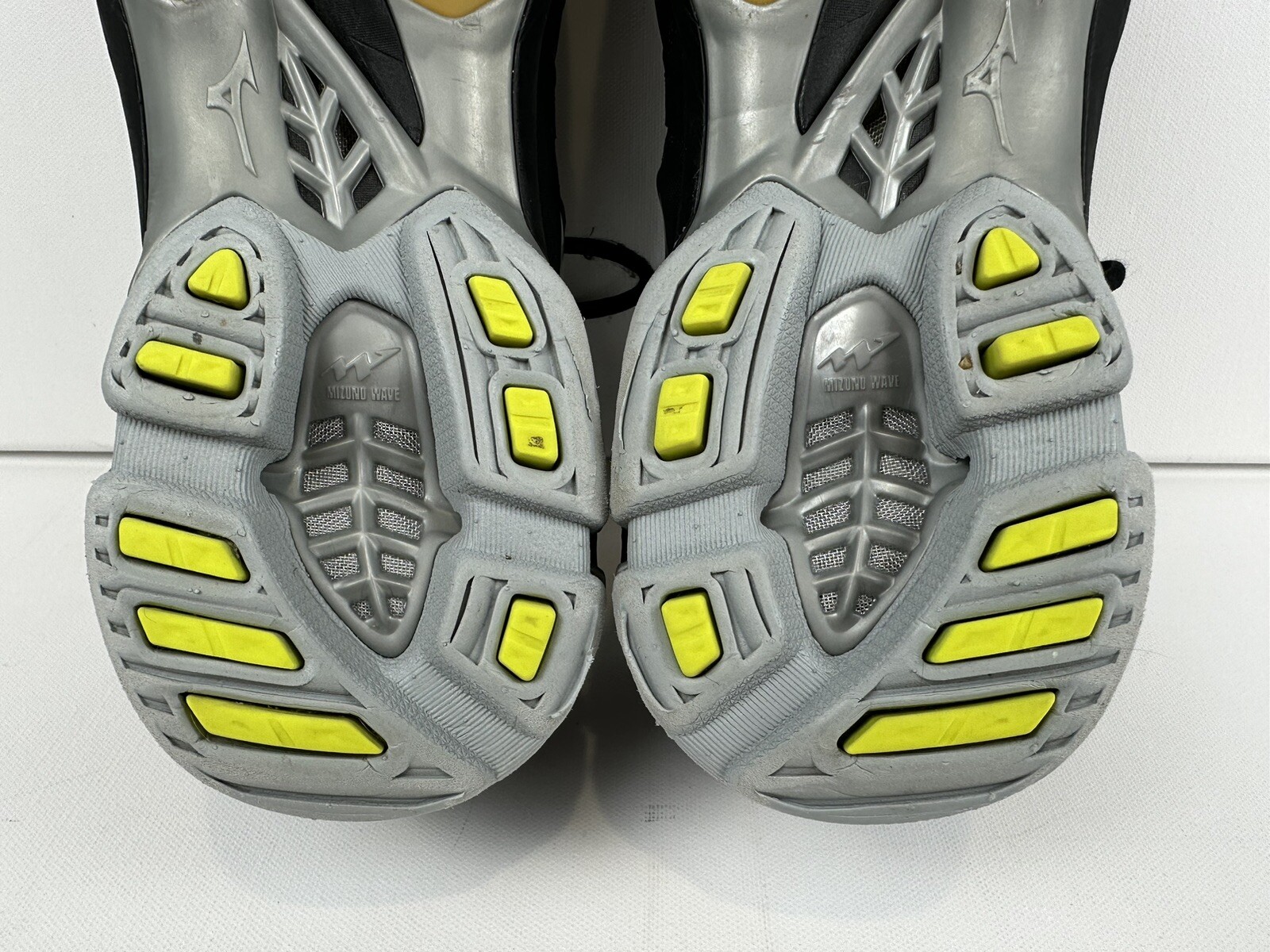 Mizuno Wave Lightning z3 Volleyball Shoes – Women’s Size US 7 – Black/Silver