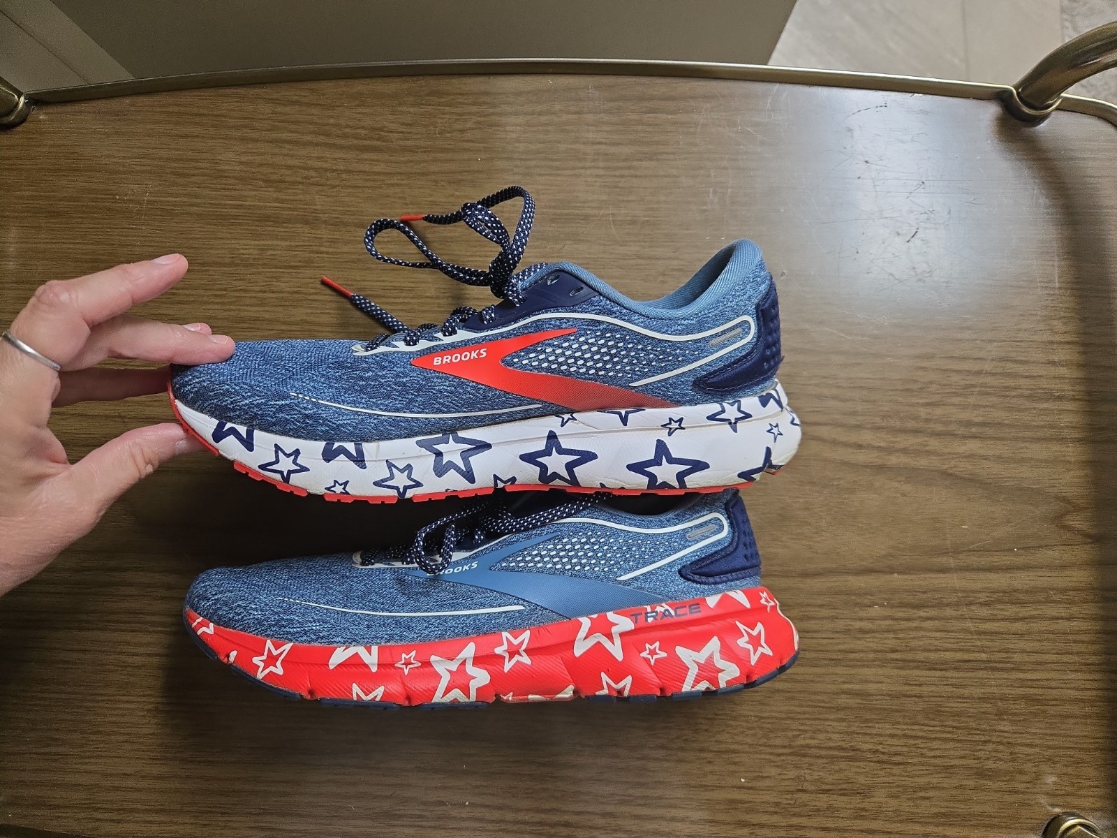 BROOKS Trace 2 USA Stars Limited Edition Running Shoes US Size 7.5 EXCELLENT!