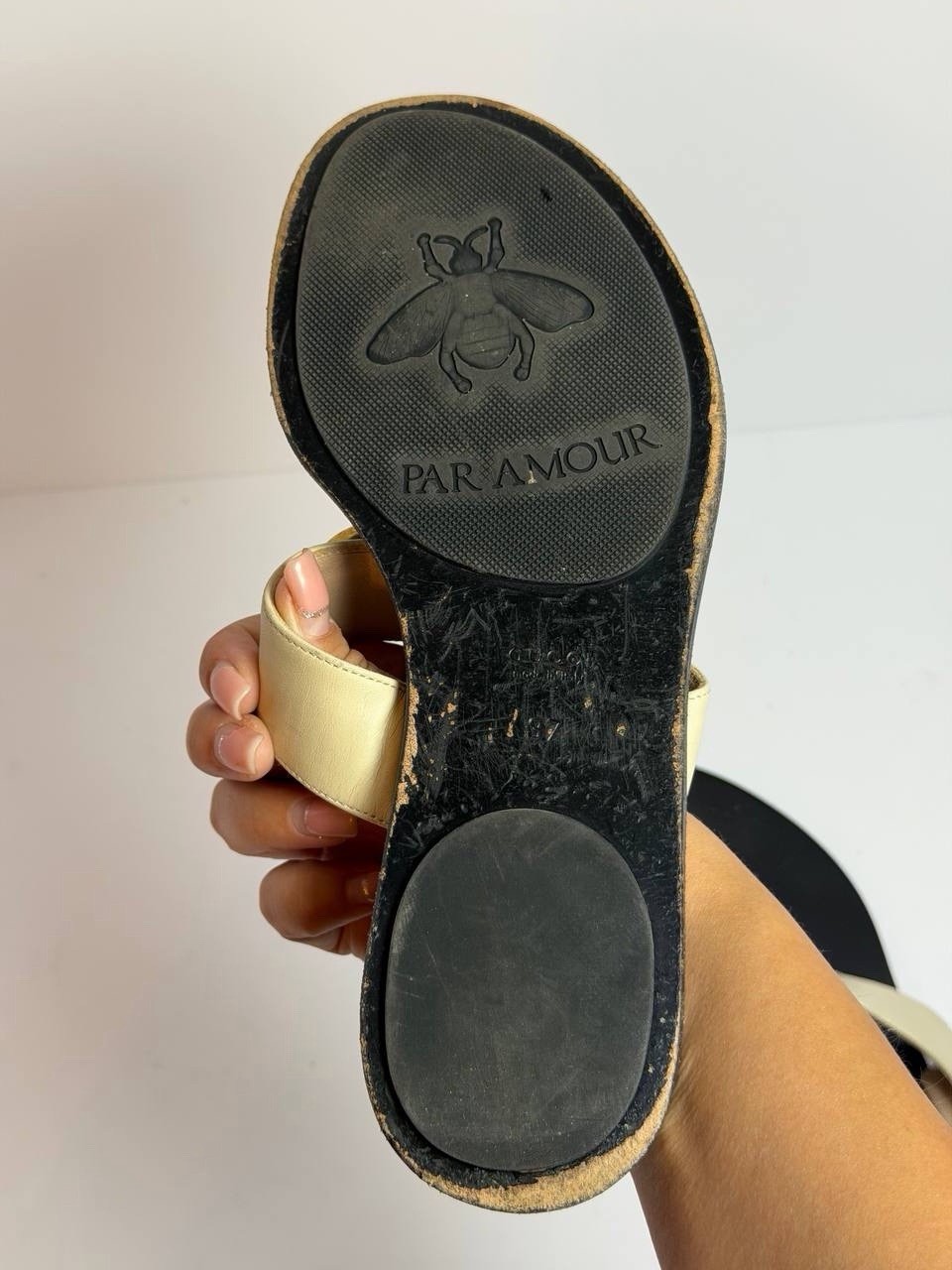Gucci Marmont GG Logo Light Beige Thong Sandals Size 37