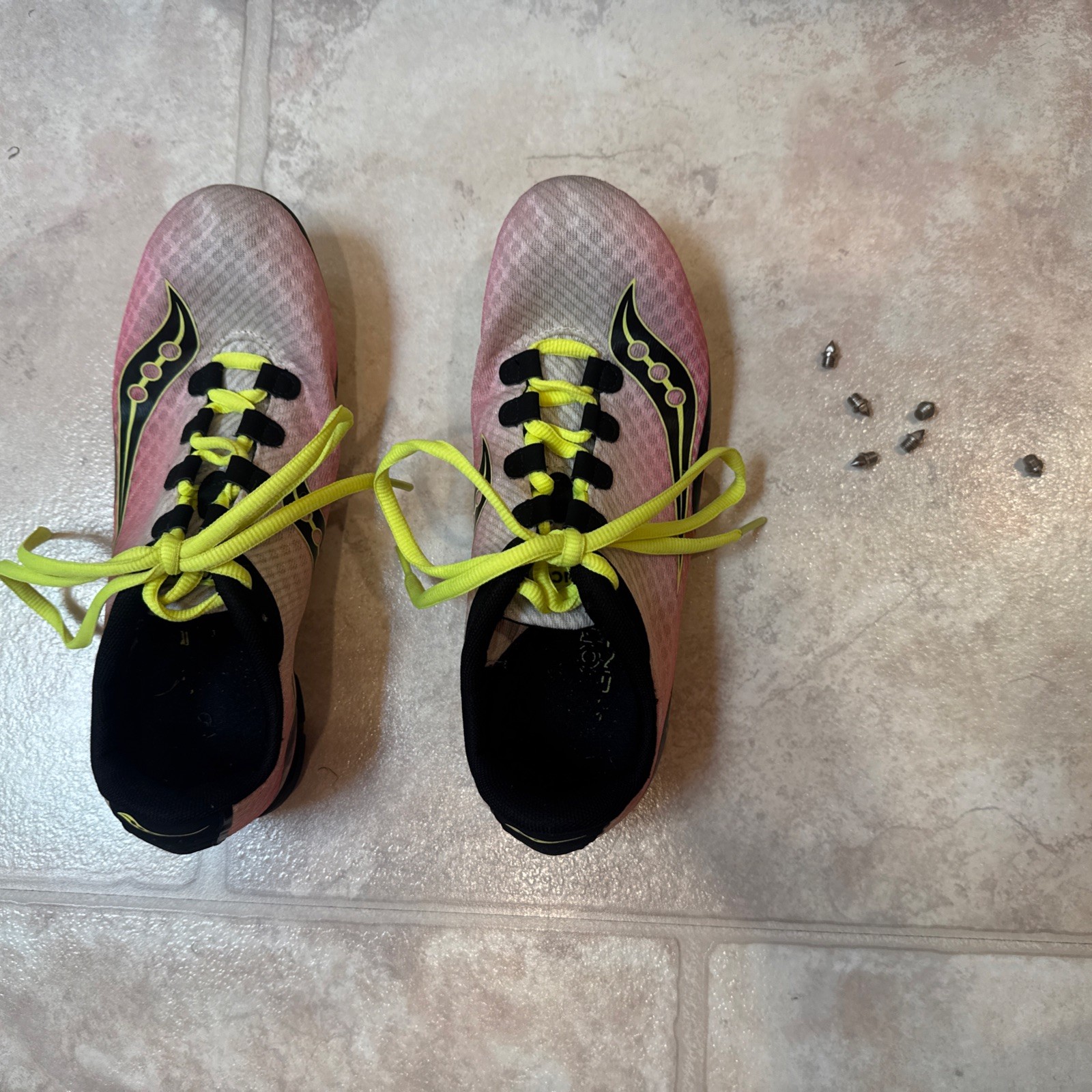 Saucony Vendetta Racing Spikes Pink Women’s Size 8 Track Shoes S19027-3