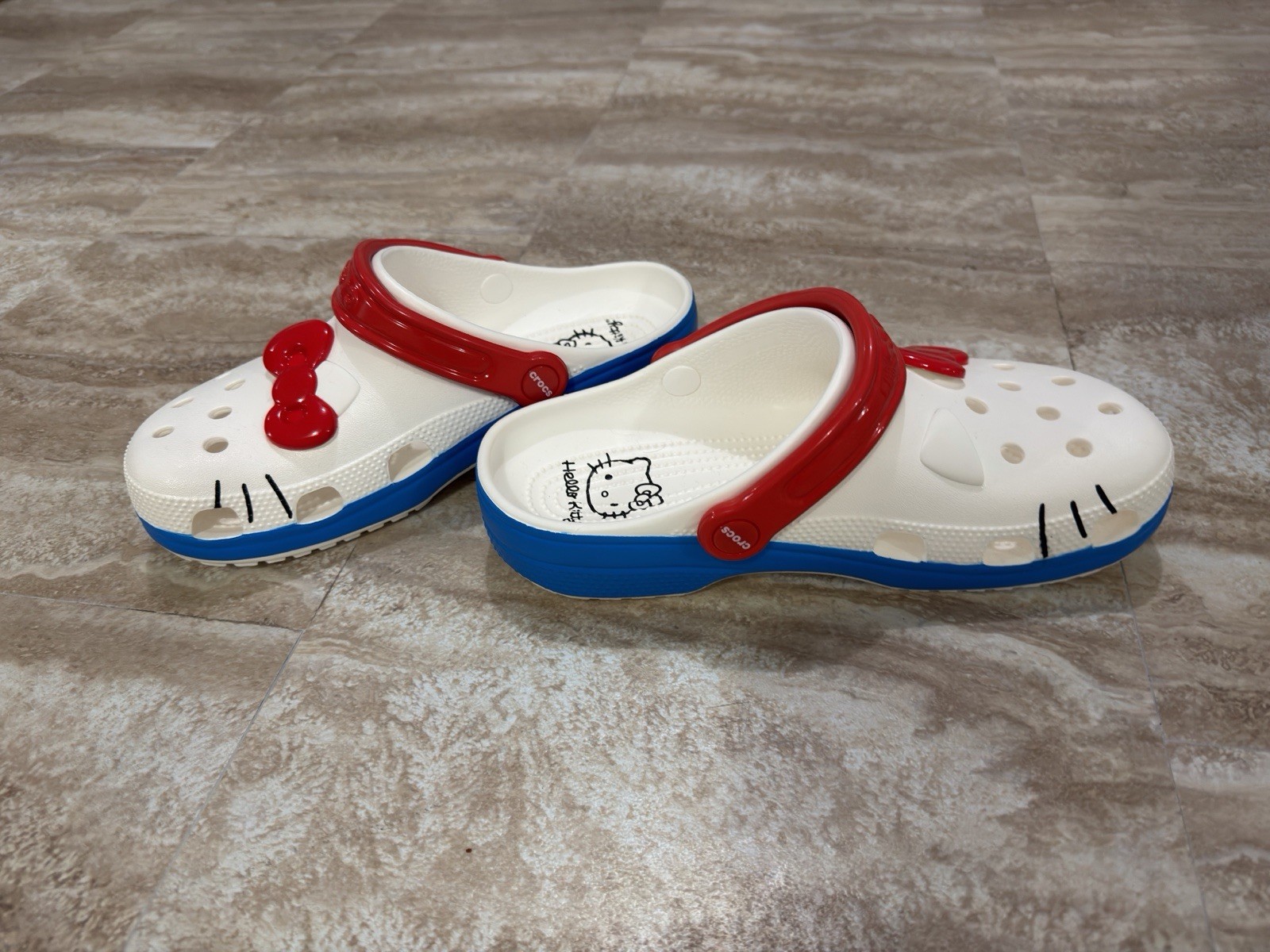 Hello Kitty Official Crocs – Womens 8-8.5
