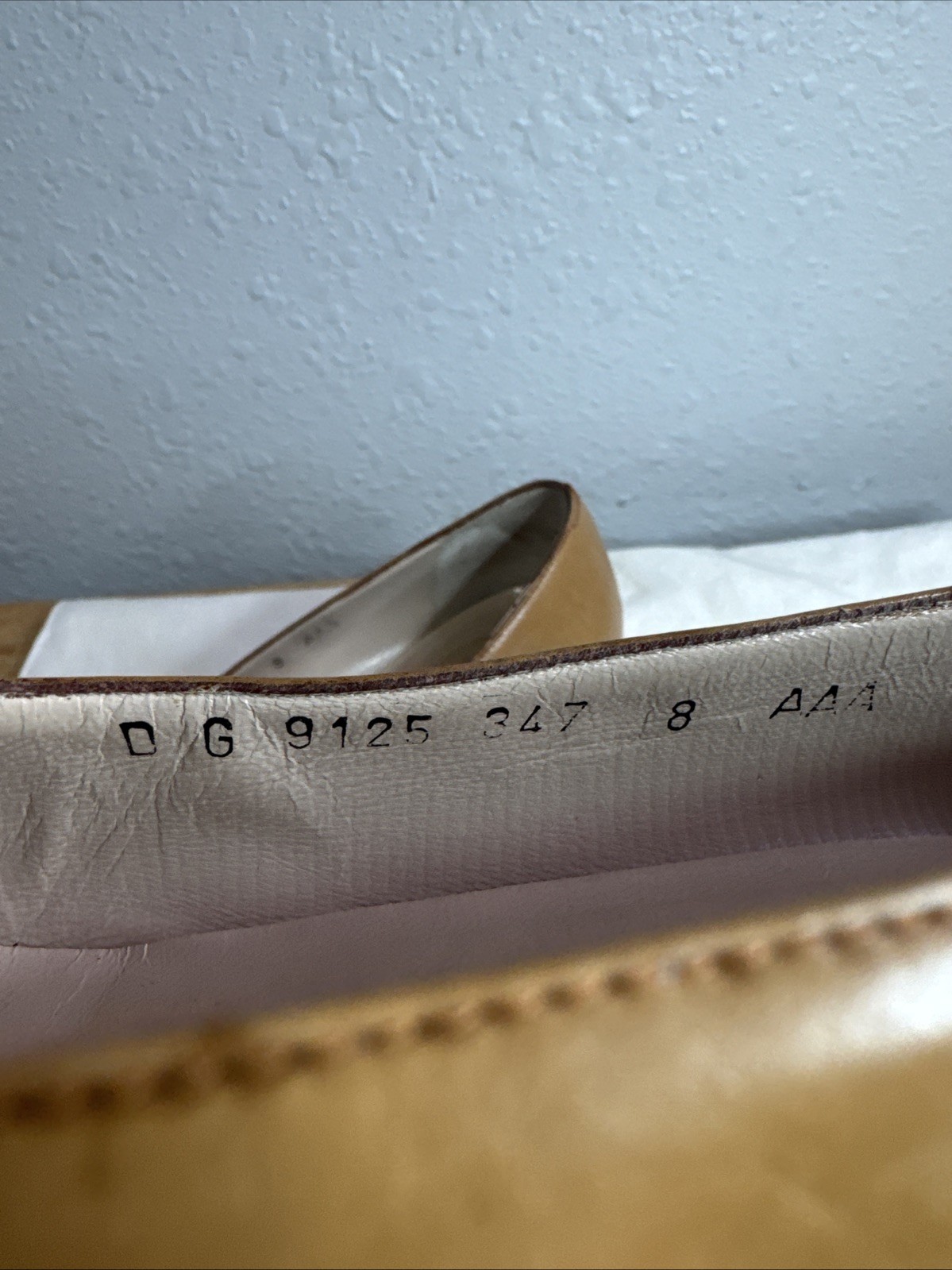 Vintage Salvatore Ferragamo Italy Tan Leather Pumps Shoes sz 8 AAA Narrow