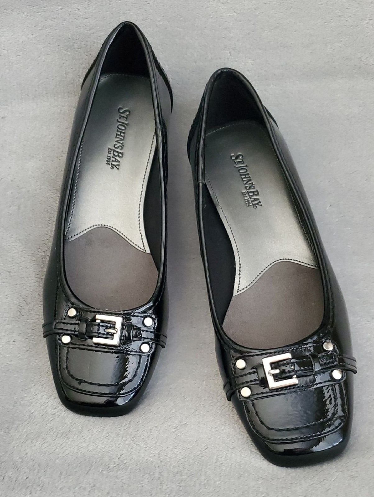 ST. JOHN’S BAY Black Faux Patent Leather Buckle Accent Loafers WOMEN’S SIZE: 7M