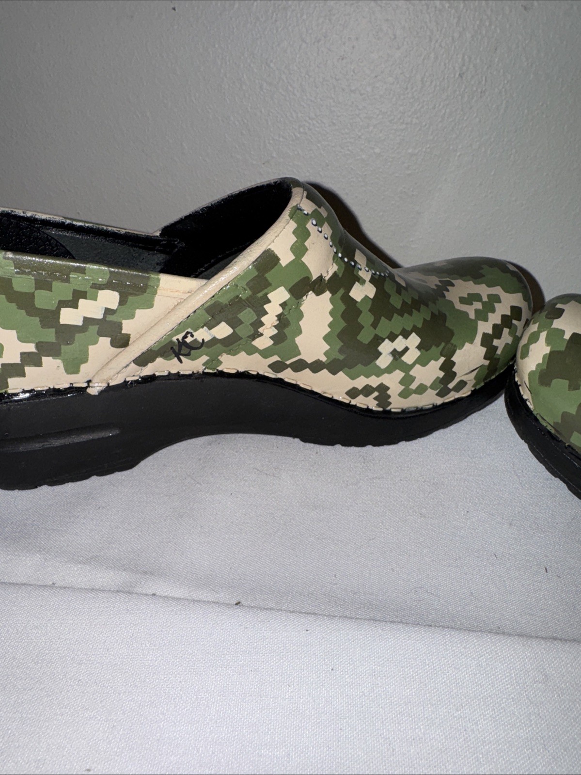 Sanita Clogs Army Mom Dog Tags Camo Size 8 Custom Signed Original Danish Clog