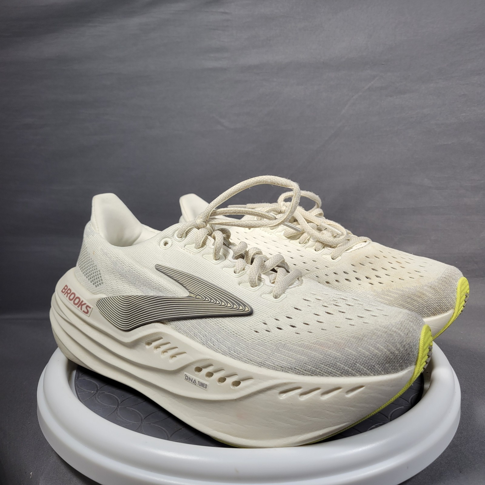 Brooks Glycerin Max ‘Coconut/Alloy’ Womens Size 8 Running Shoes 1204361B115