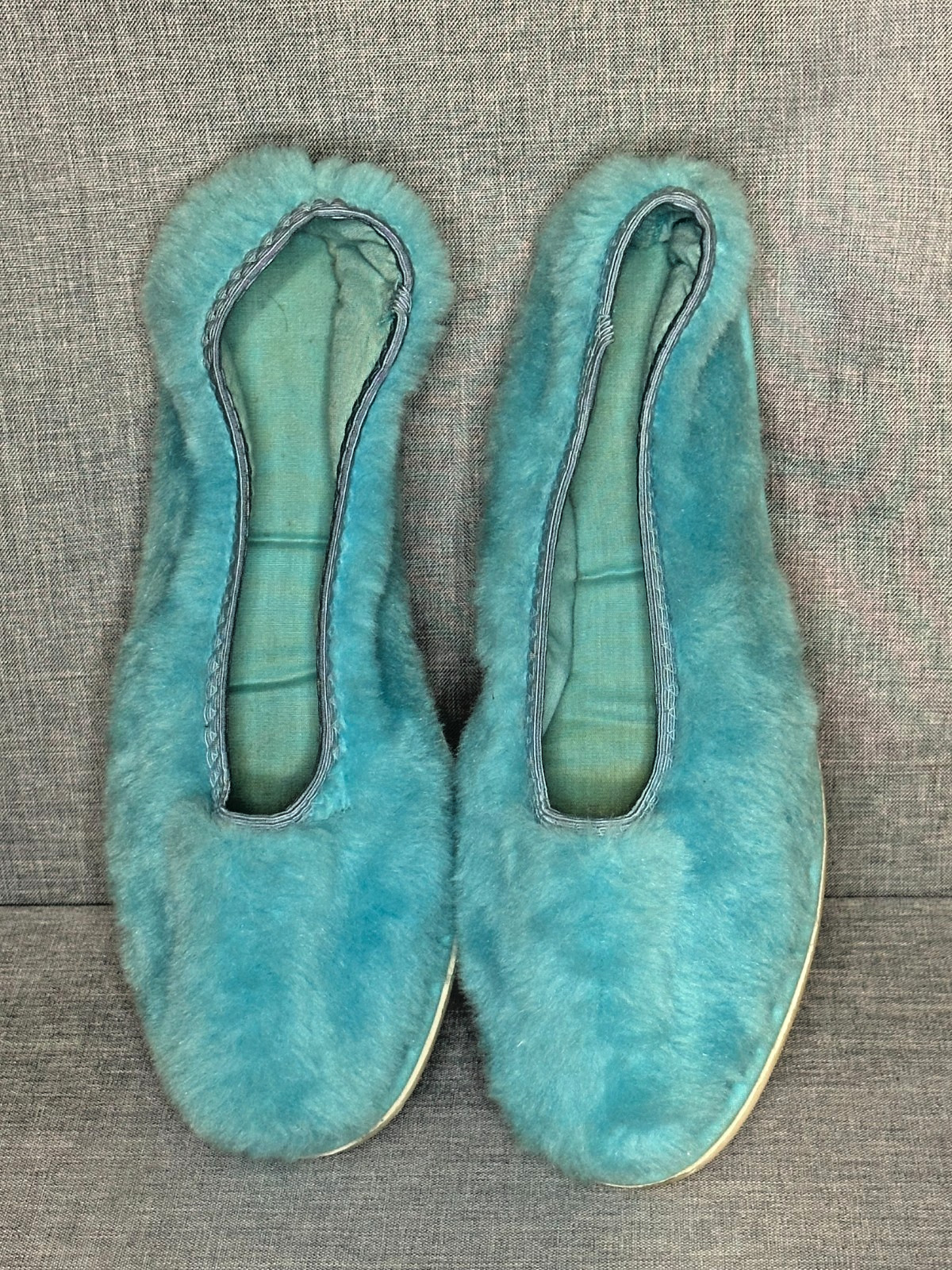 Vtg Fluff Scuff Fuzzy Faux Fur aqua blue Slippers Rubber Sole Medium 6.5-7.5