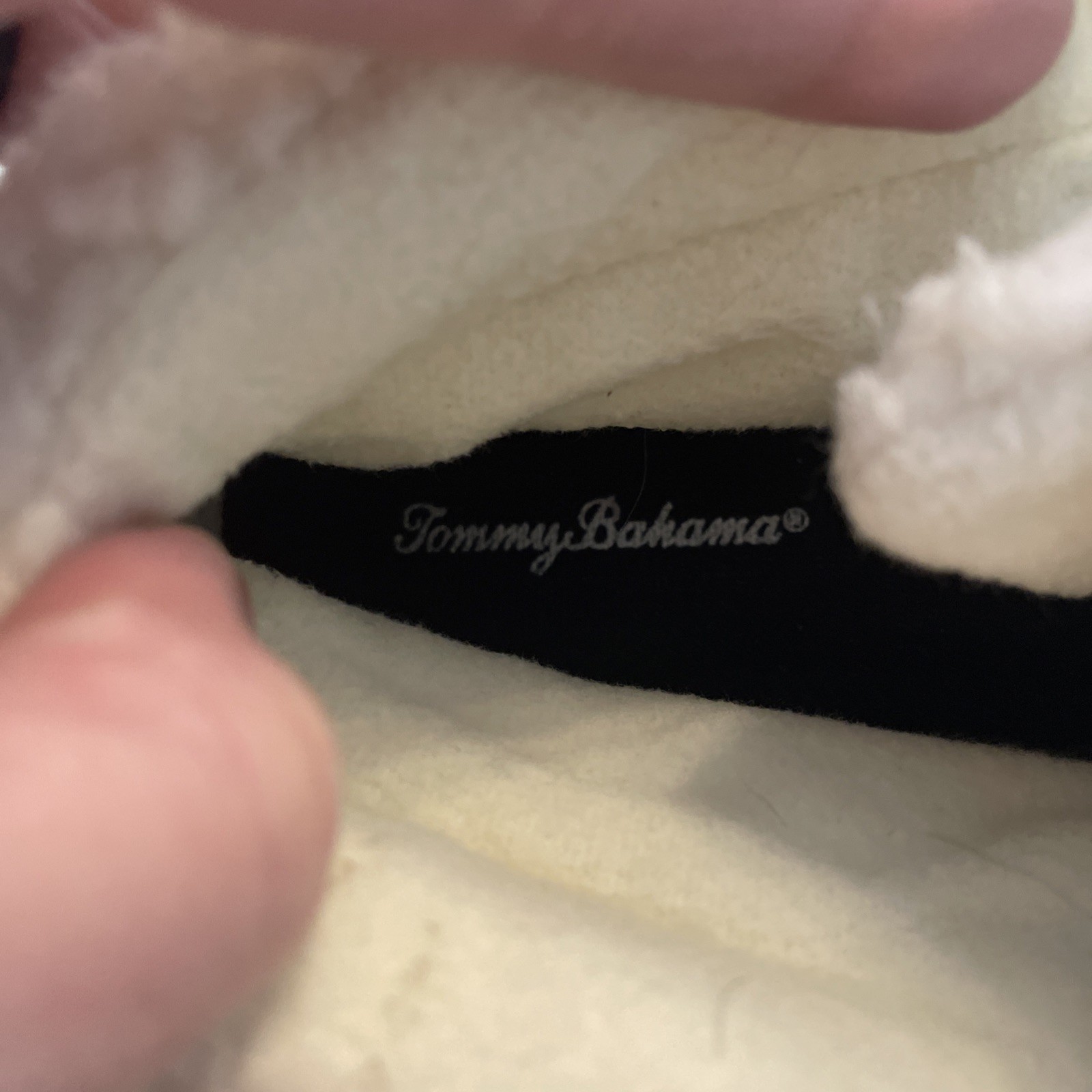 Tommy Bahama Womens Sz 9.5 Faux Fur Hi Top Sneakers Gray Fleece interior