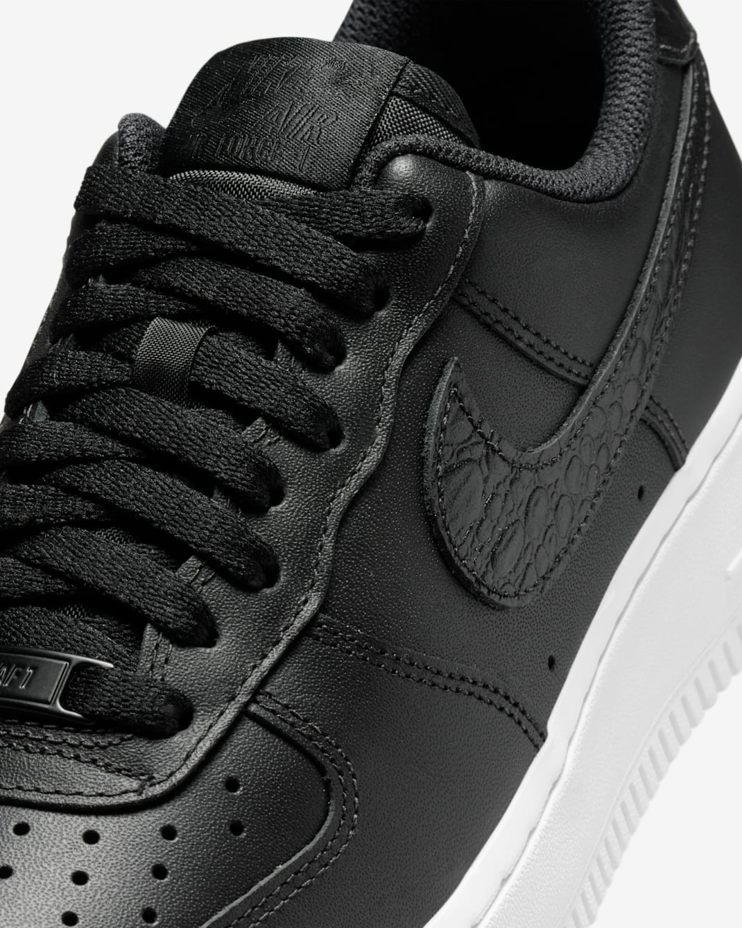 NIKE Women’s Air Force 1 ’07 SE IO4837-001 Black Neutral Gray White Black