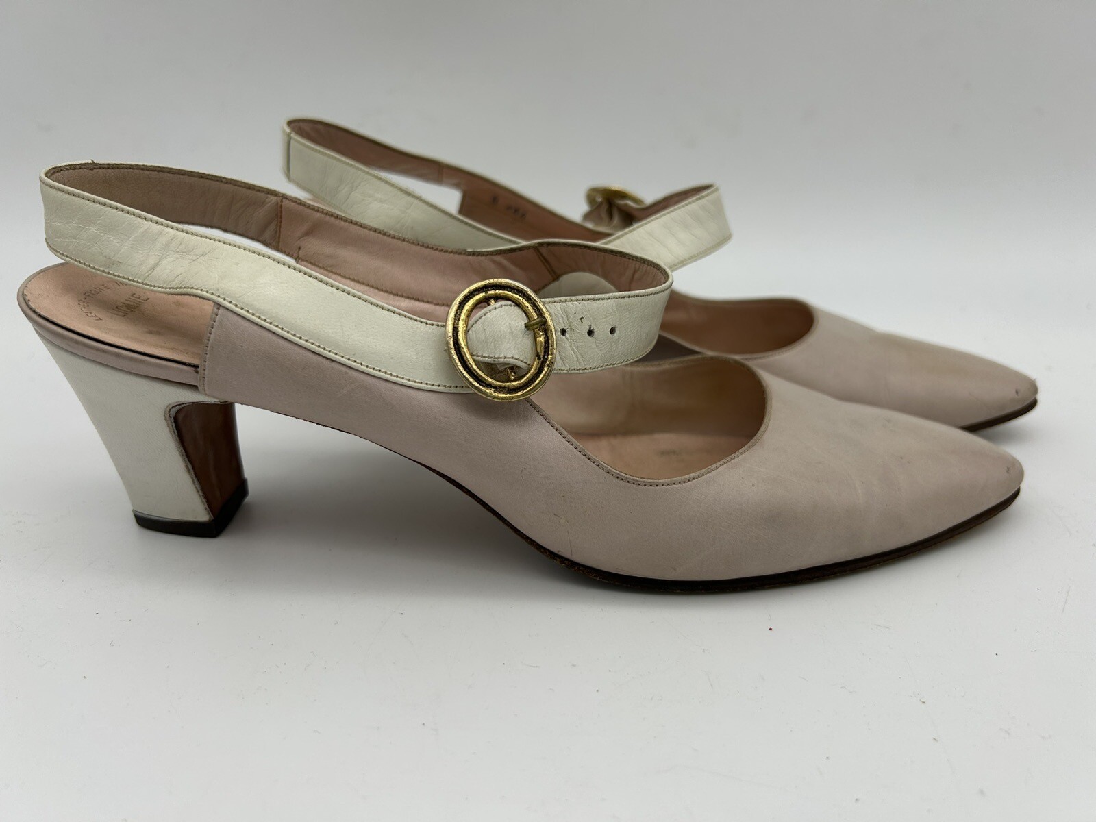 Vintage 1960’s AMALFI light Lilac Leather Slingback Pumps 8 AAA
