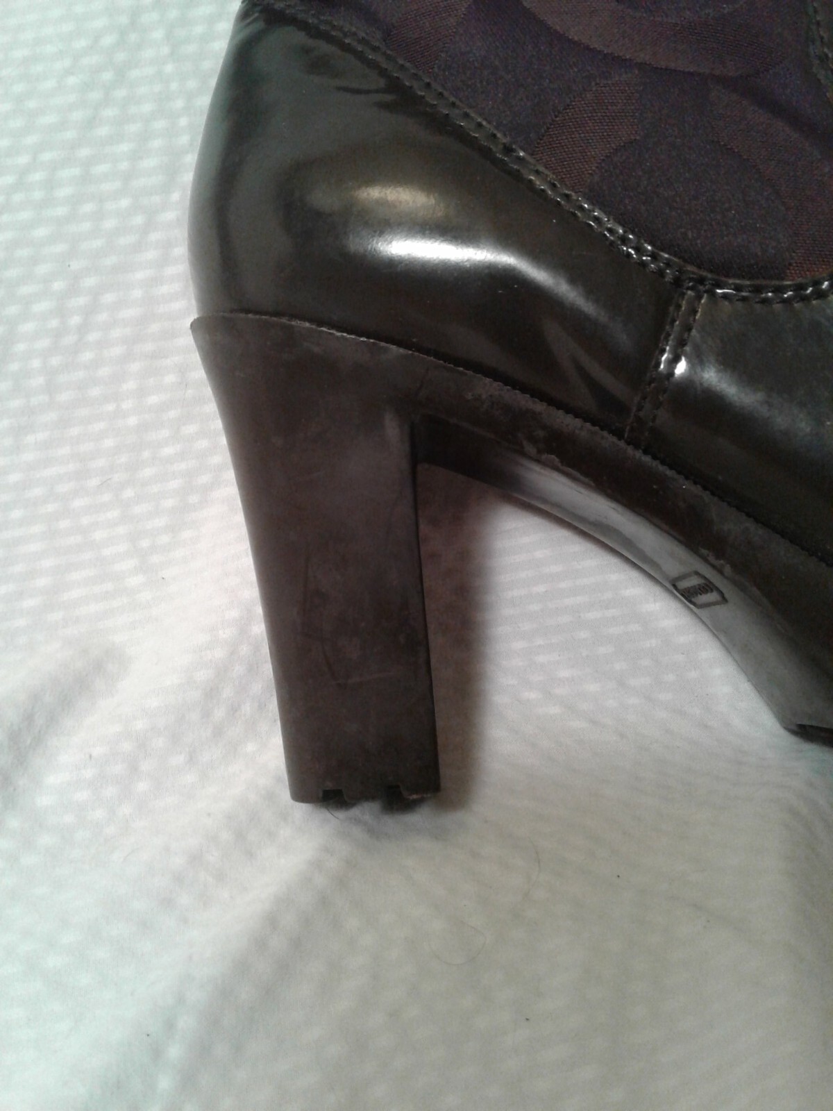 Coach brown quilted Waterproof womans med/high Boots Sz 8.5B winter fall spring