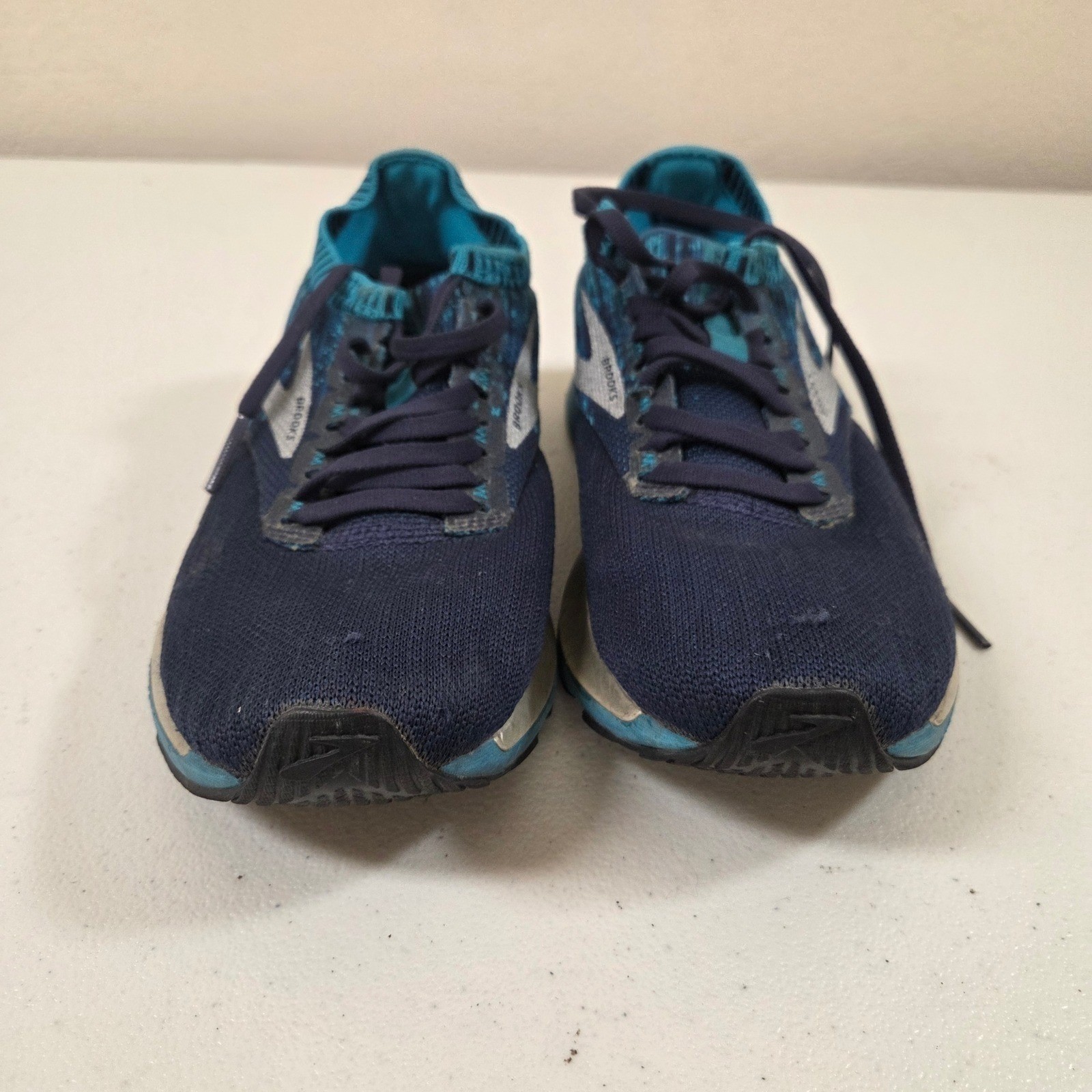 Brooks Ricochet Womens Running Shoes Navy Blue Silver Knit Size 8 1202821B482