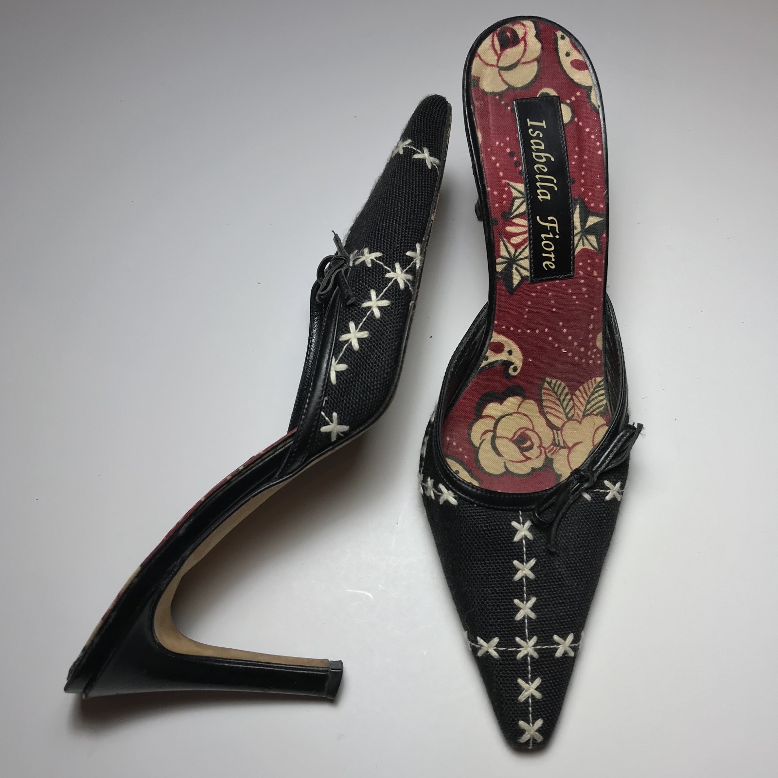 Isabella Fiore Vintage Y2K Cross Stitched Black White Woven Bow Mules 6.5