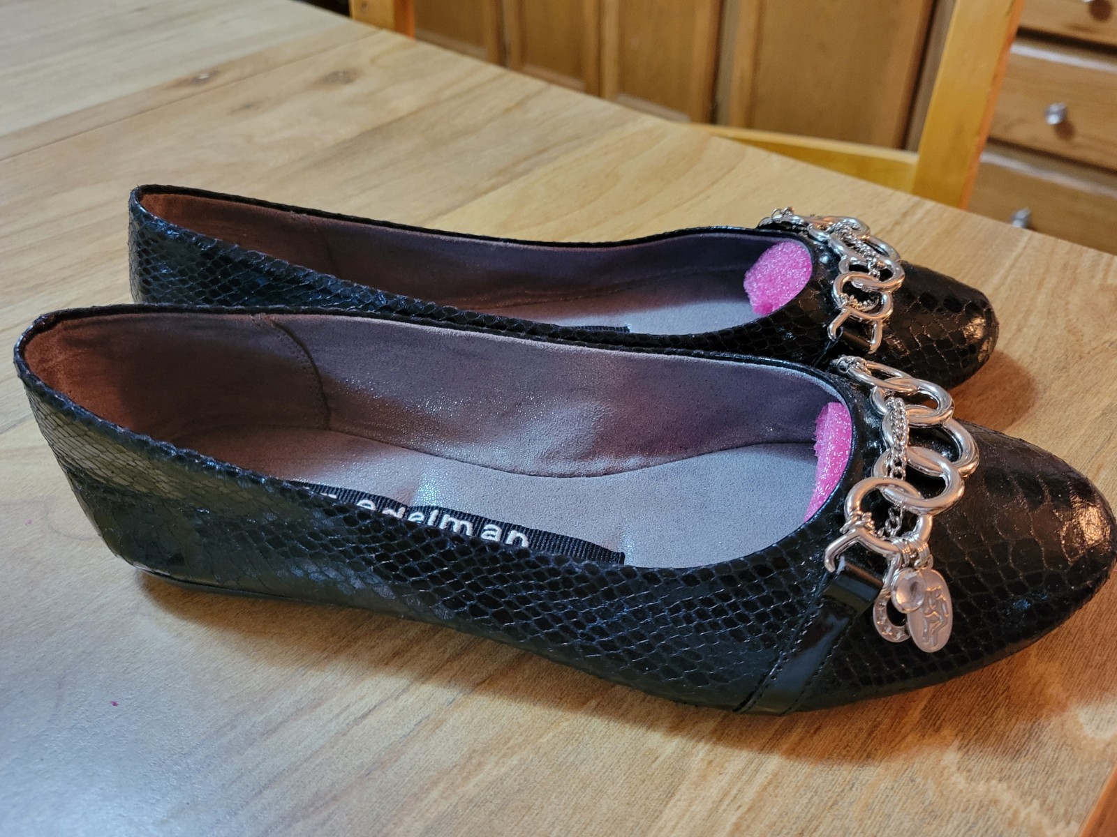Black Leather Shallow Toe Snake Textured Flats By Libby Edelman sz 9W CLEAN!!!