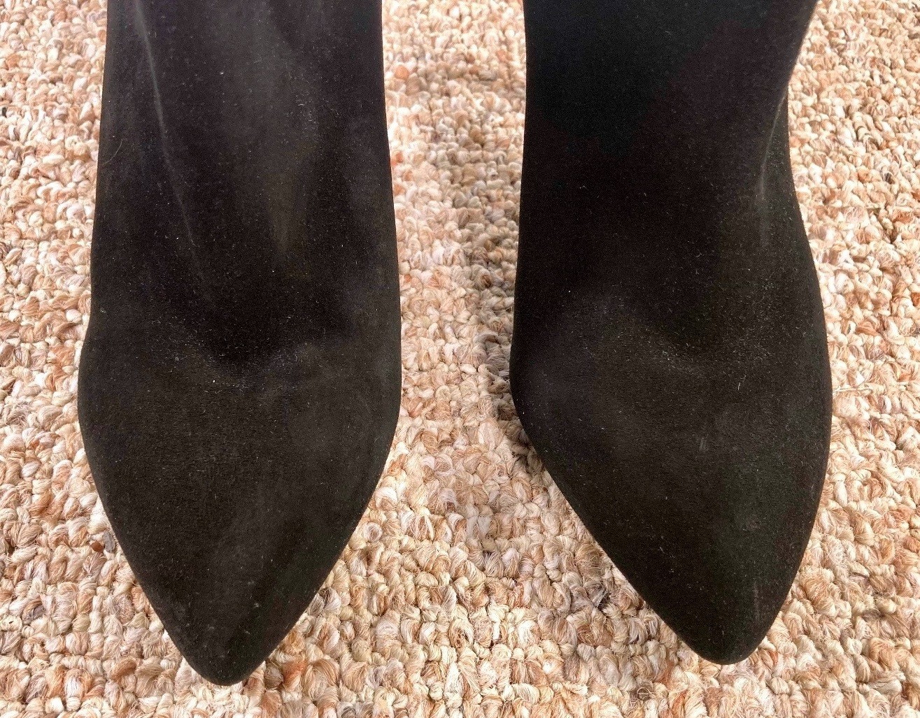 New Stuart Weitzman Standout Black Suede Pointed-Toe Ankle Boots Women’s Size 9