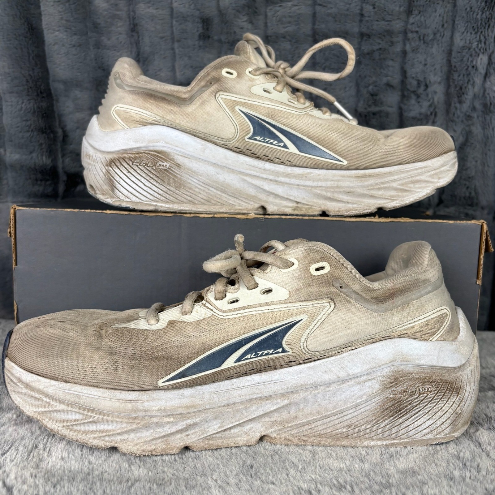 Altra VIA Olympus Womens Running Shoes Size 9.5 White Red ALOA82CR140