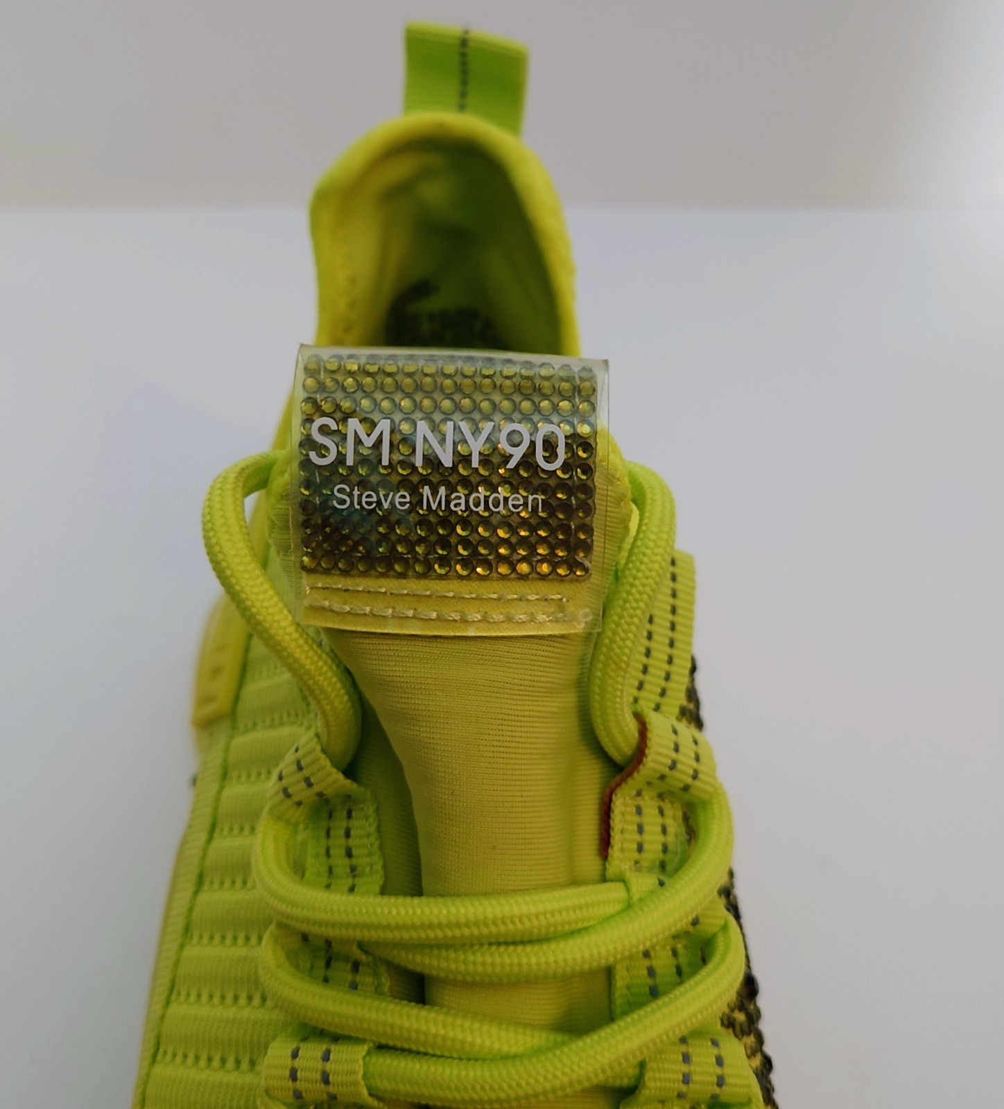 Steve Madden Maxima Knit Rhinestone Neon Yellow SM NY90 Size 8.5