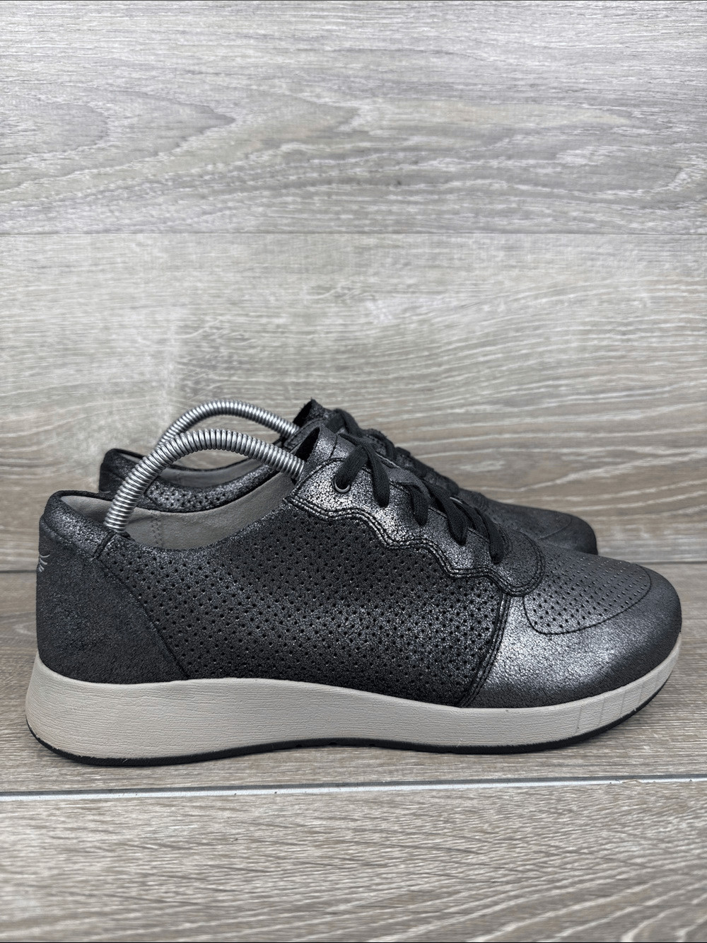 Dansko Christina Women’s Sz 10.5-11/EU 41 Metallic Black Suede Low Top Sneakers
