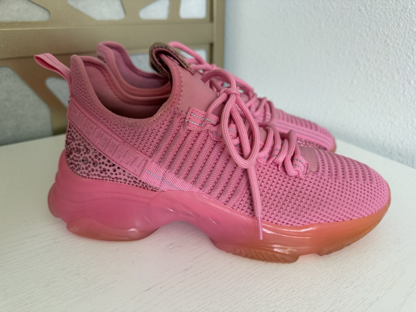 Steve Madden SM NY90 Rhinestone Athletic Sneakers Pink Lace Up Low Top Size 11