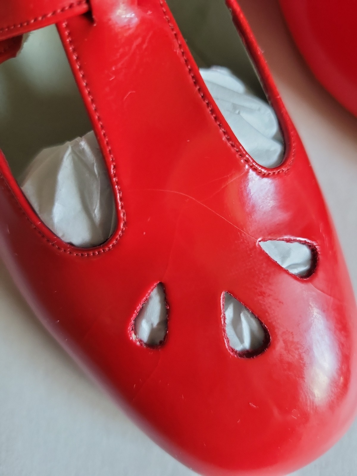 Vintage Clicks Size 7 B Red Patent Leather Flats Mary Kane Cutout Toe