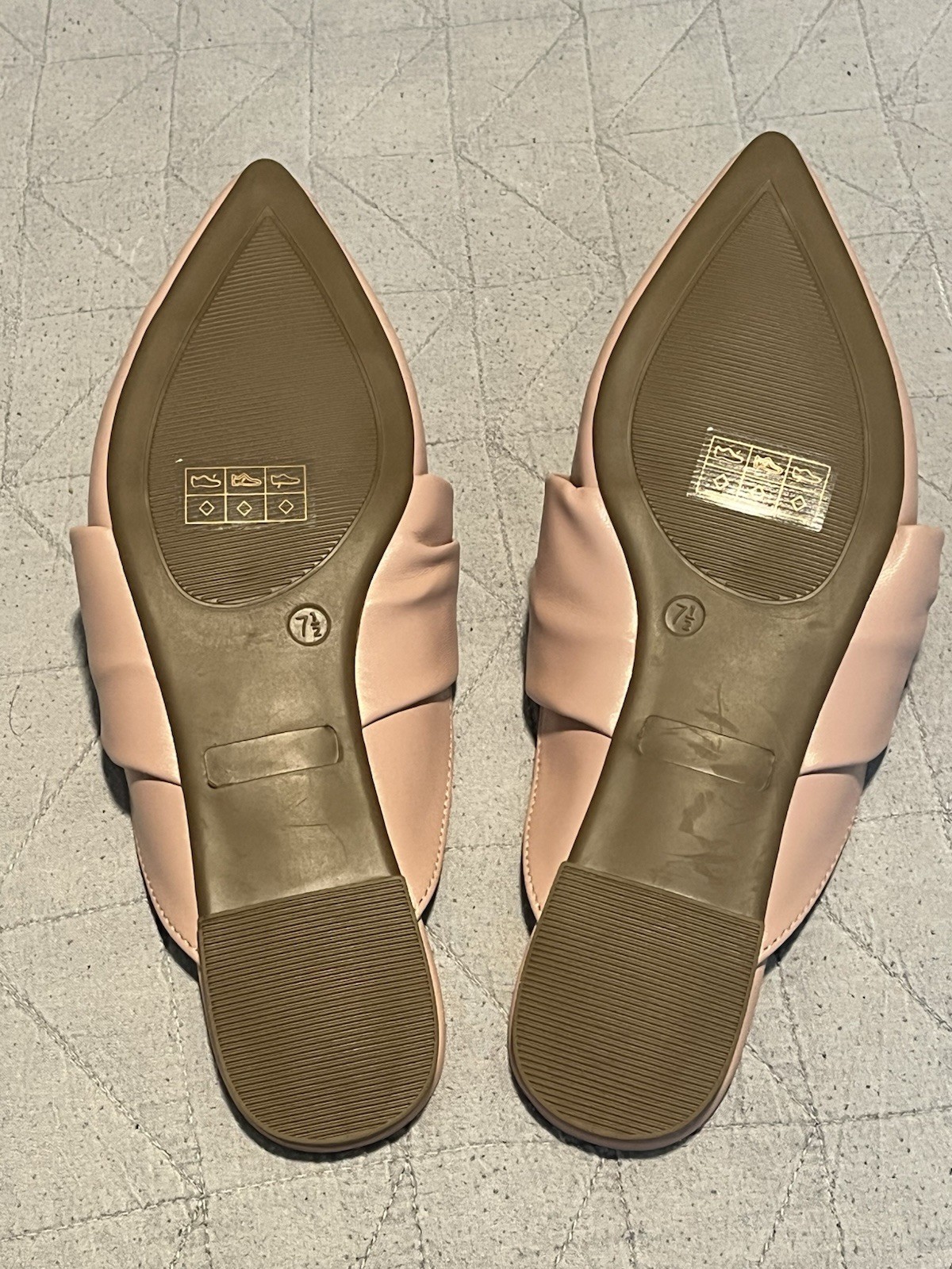 Journee Collection Women’s Tru Comfort Foam Salinn Flats Blush Size 7 NIB