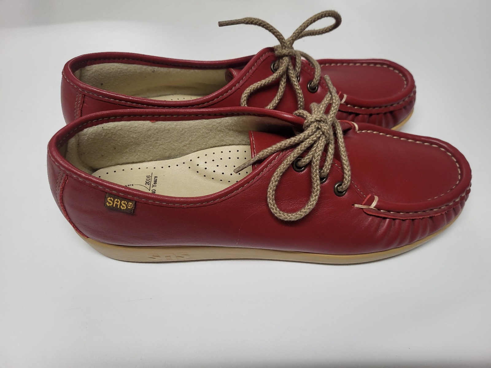 SAS Lace Up Comfort Shoes Siesta 40 Ruby Size 9.5 N w/ New Laces & Box