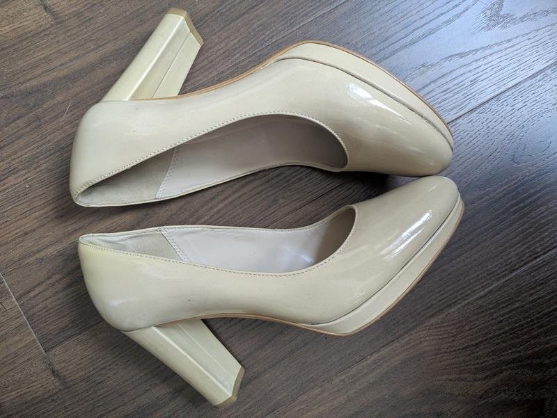 women clarks heels beige patent leather 38 #1PDH