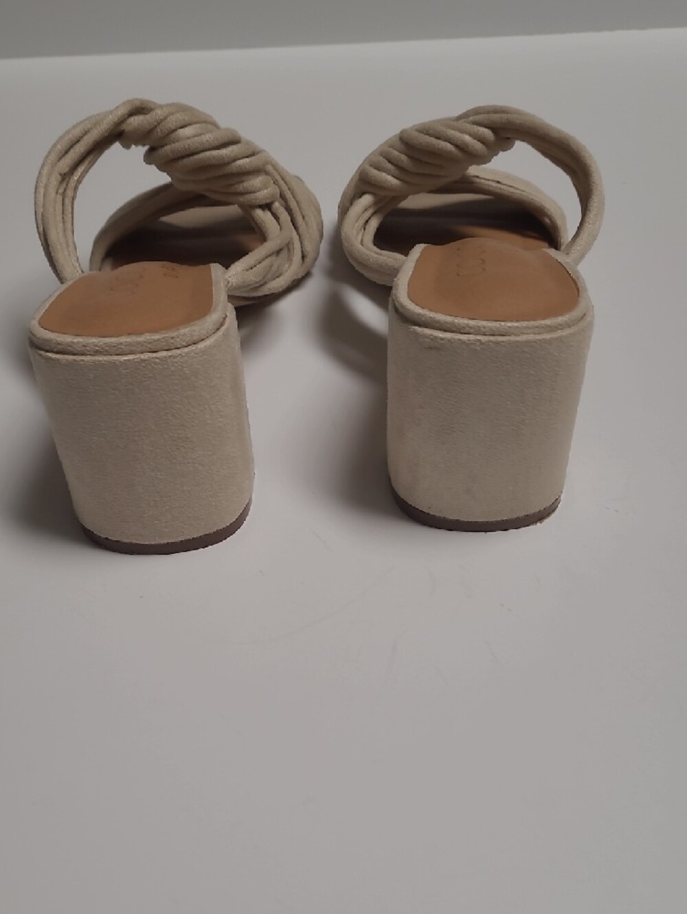Coconuts by Matisse Roman Taupe Twisted Strap Block Heel Mules – Size 8