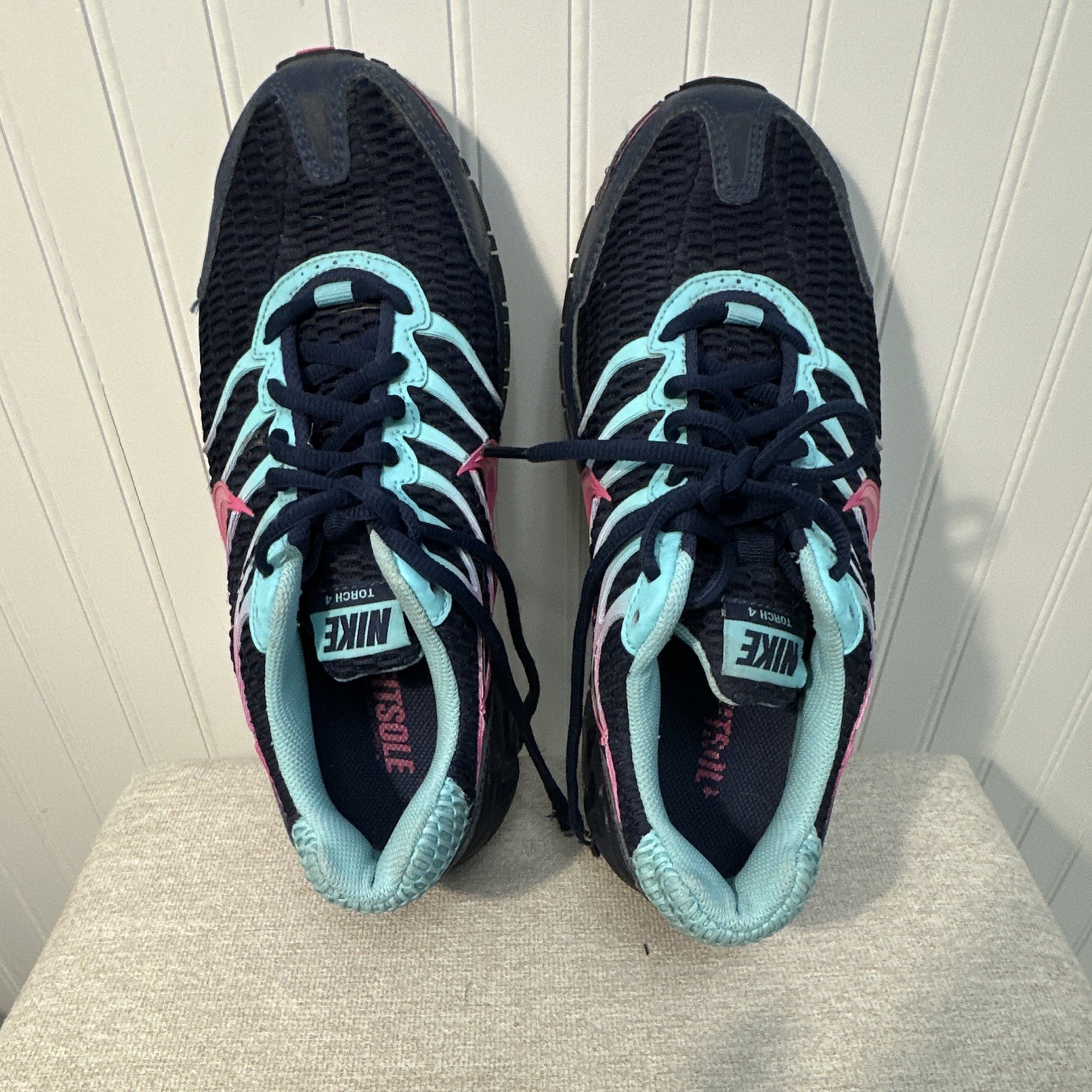 Nike Air Women’s Mesh Running Sneakers Low Top Lace-Up Navy Pink Blue