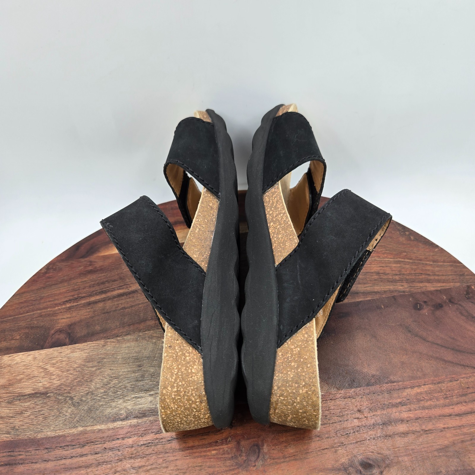 Dansko Maddy Sandals Women’s 40 / 9.5 Black Nubuck Double Strap Cork Wedge Slide