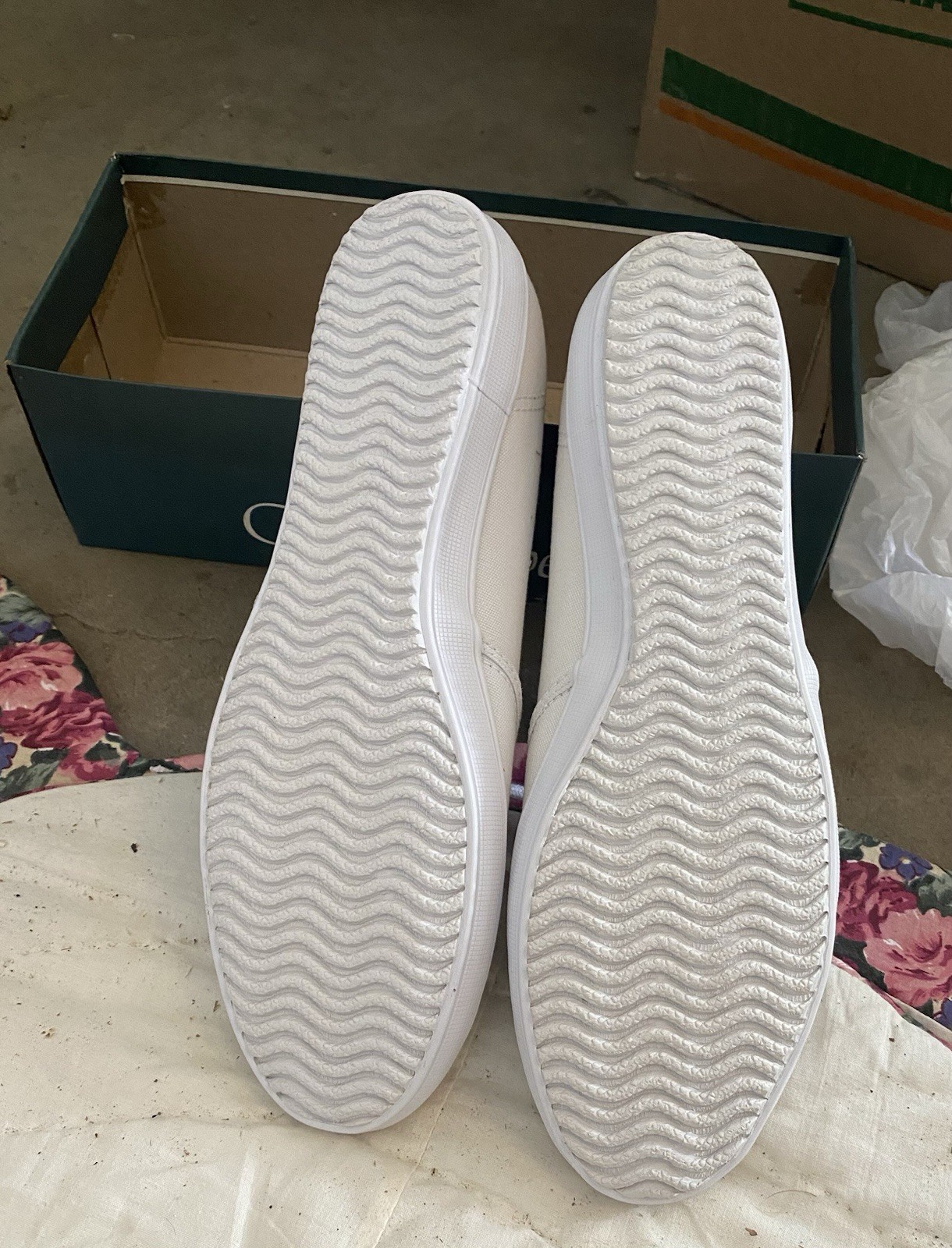 Grasshoppers Women’s Canvas Lace-Up Comfort Flat Shoes White 8.5M