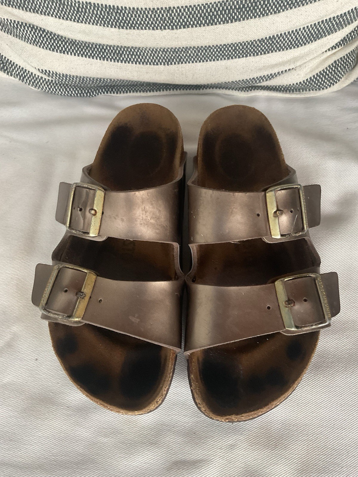 BIRKENSTOCK Wmn ARIZONA 2 Strap SLIDE SANDALS Metallic Bronze Size 38 (7)
