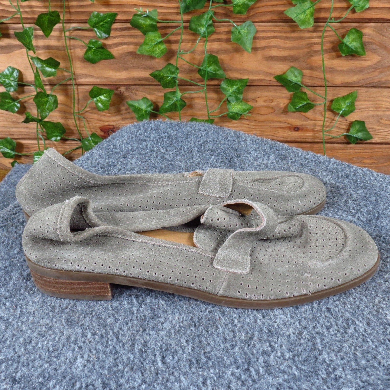 Lucky Brand Caviep Women Casual Loafer Size 8.5 Daily Wear Gray Suede Flats