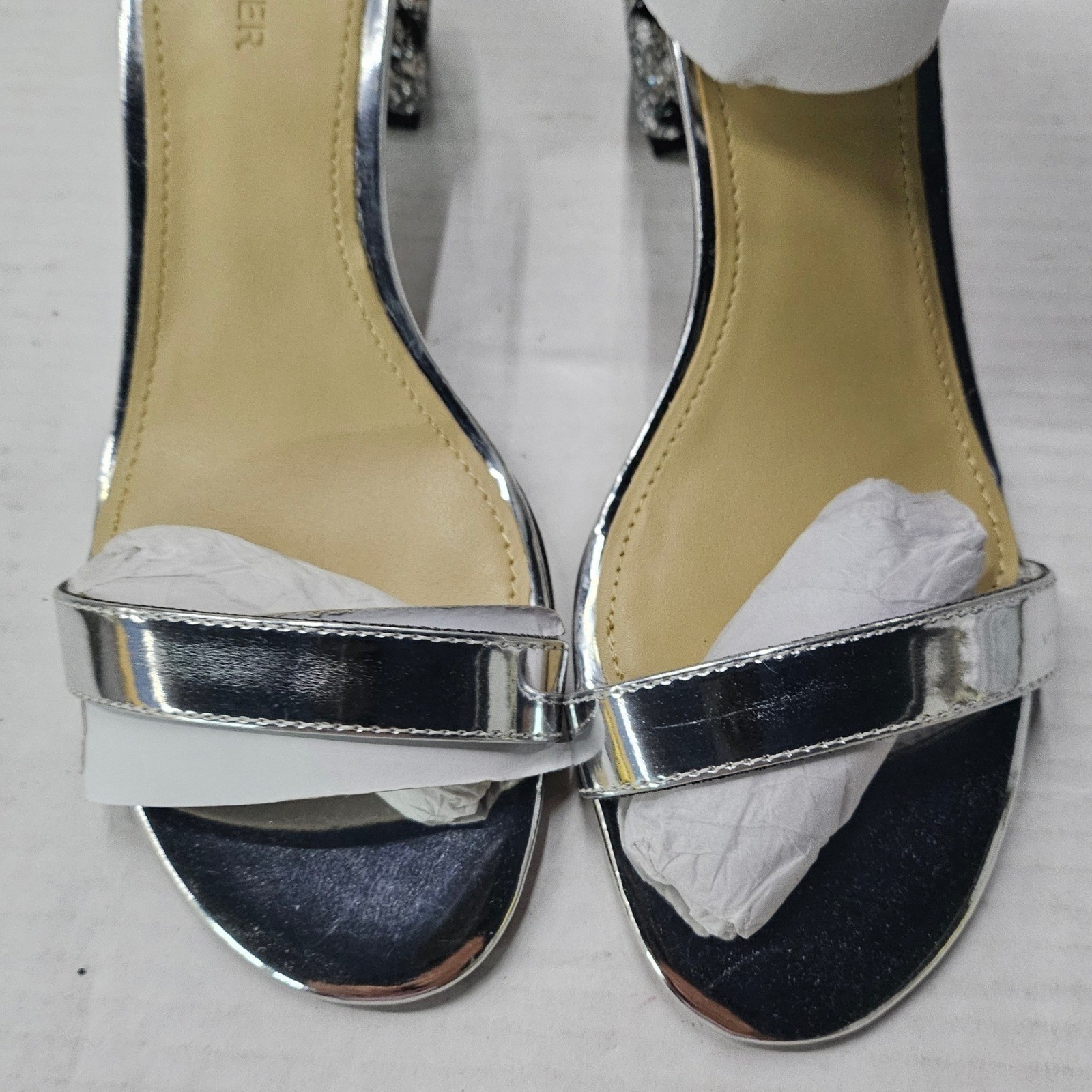 Marc Fisher Safia Silver Metallic Glitter Block Heel Sandals Womens 6.5M QMSAFIA