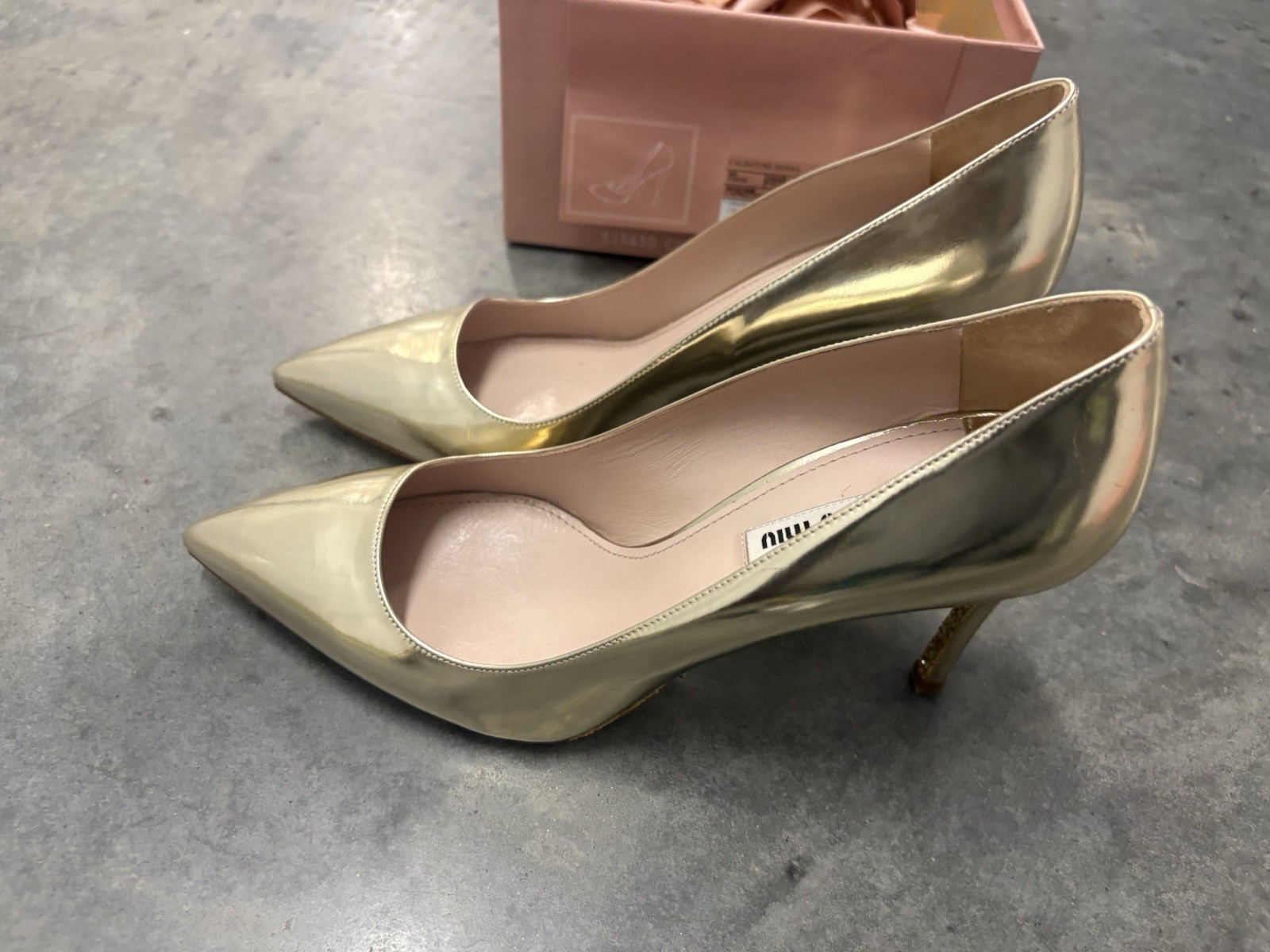 NWT MIU MIUGold Lame Leather GlitterPumps Women’s Size EU 40. US 10-9.5