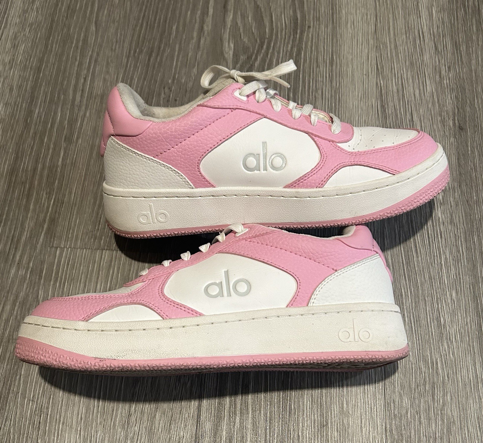 Alo Yoga Pink & White Recovery Mode Platform Sneakers Size 9 Women’s Cushion