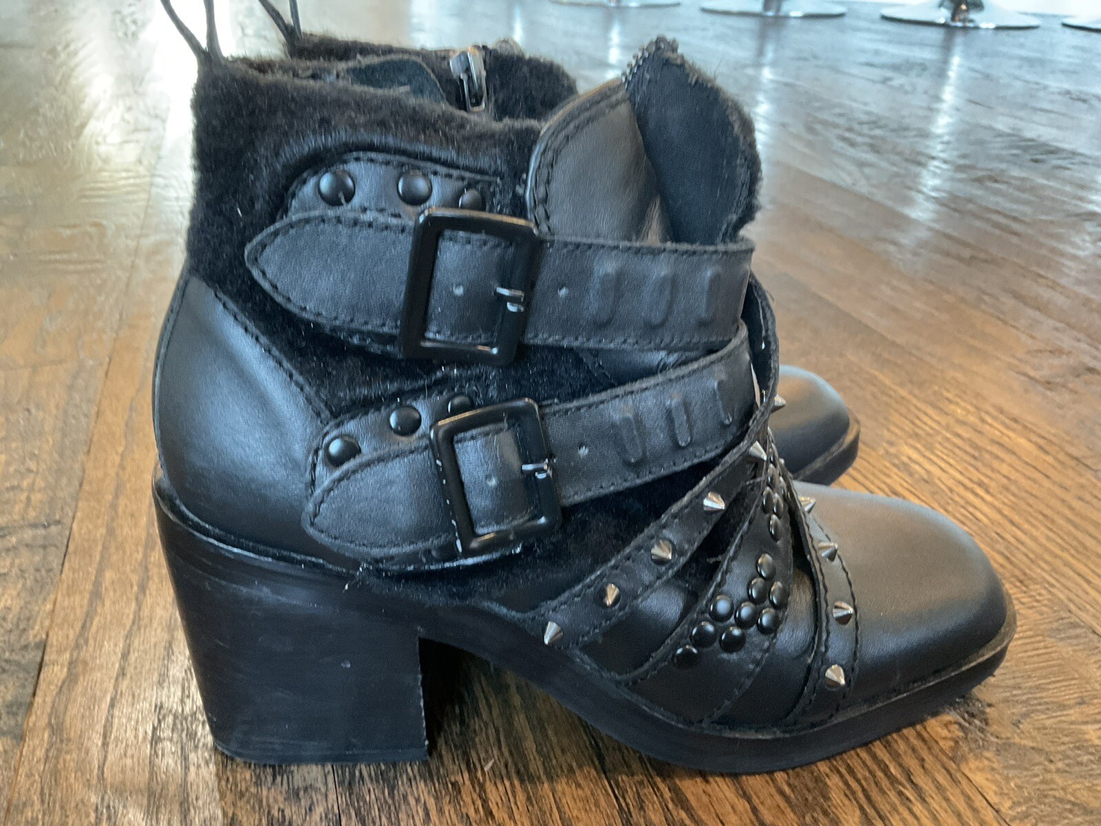 Kelsi Dagger Brooklyn Black Studded 3″ BlockHeel Ankle Boots Women’s US Size 6.5