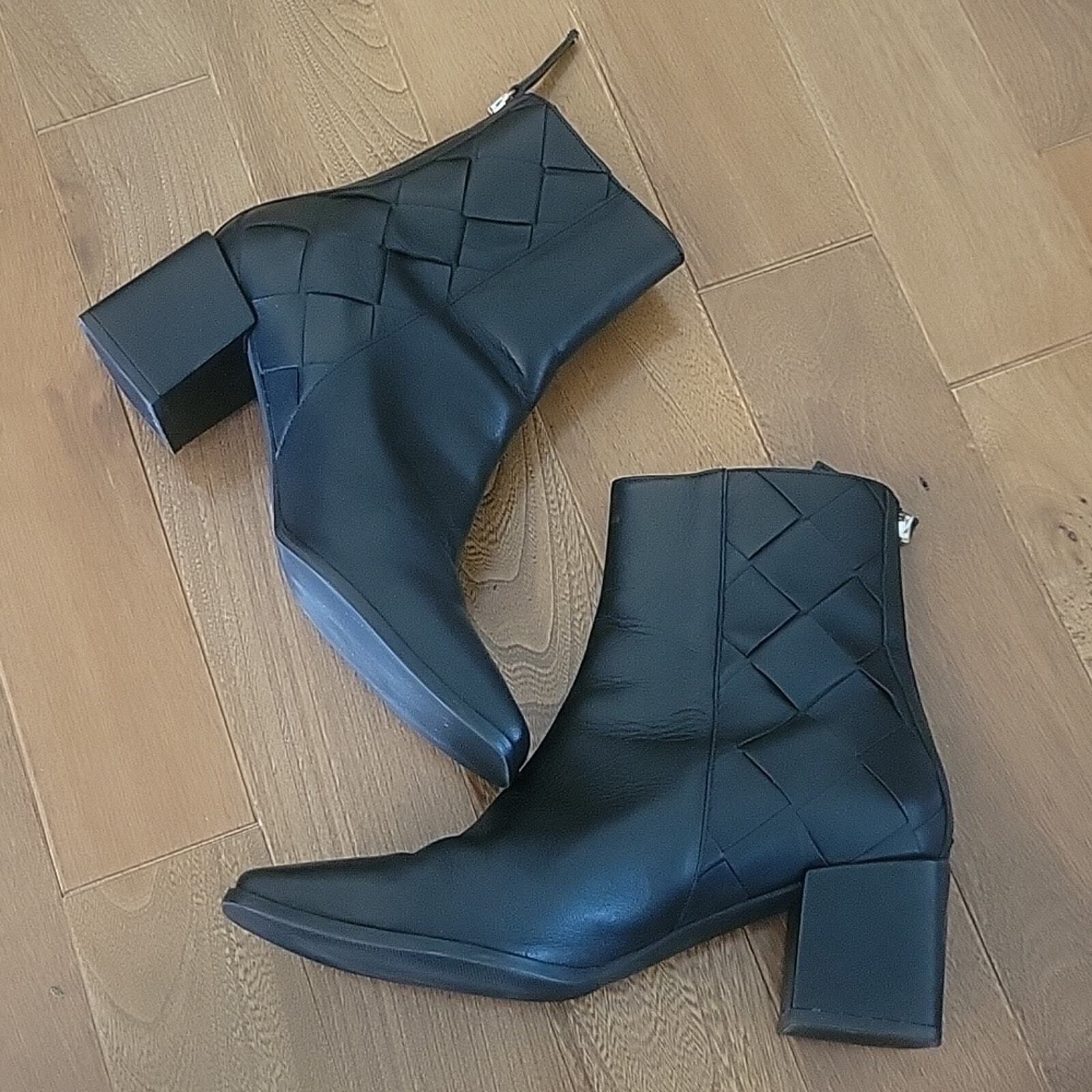Angel Alarcon Leather Black Square Toe Chunky Heel Quilted Back boots Size 39