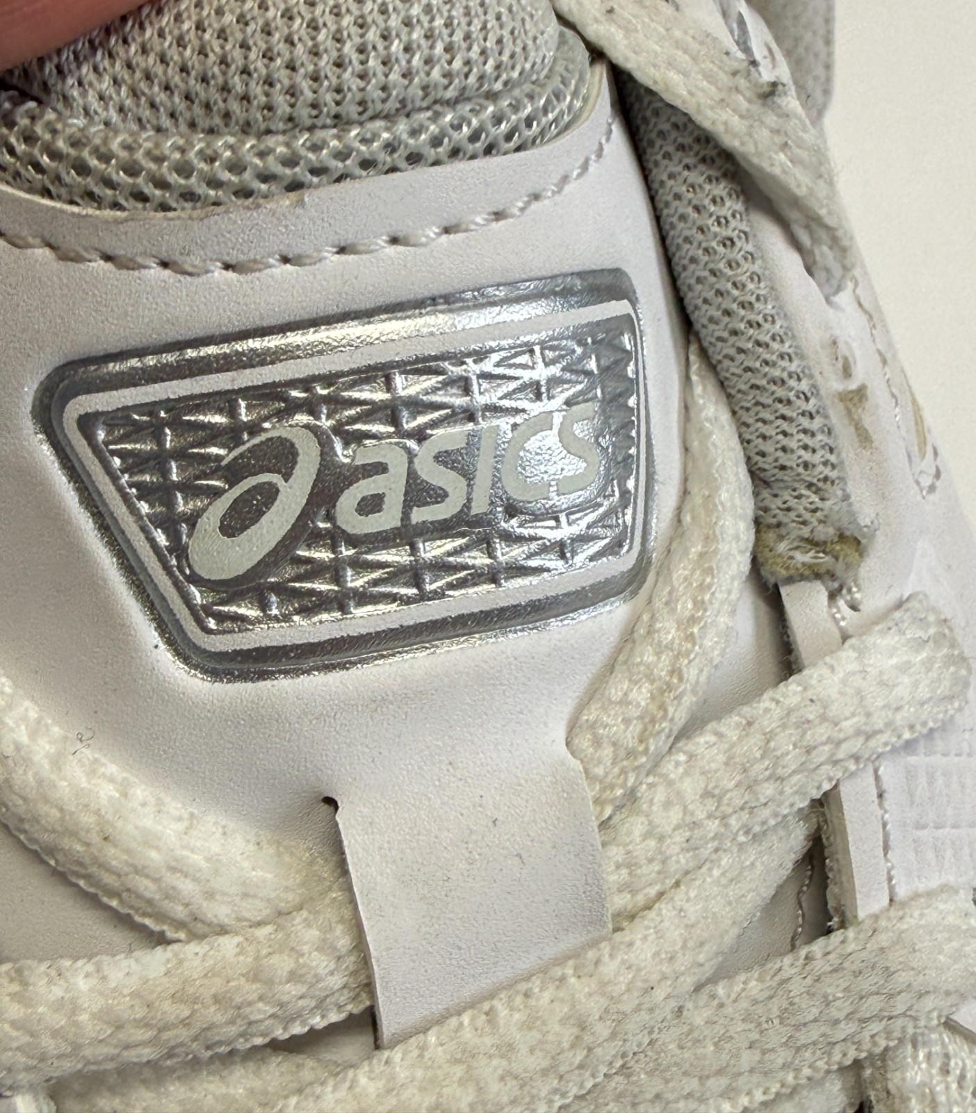 Asics Gel-Rocket 10 1072A056 Womens Size 7.5 Sneakers White Volleyball Shoes