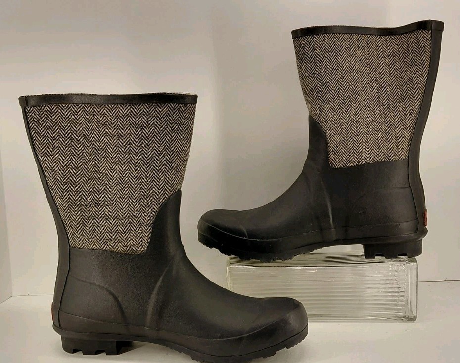 Chooka Boots. Herringbone Black Classic Mid-calf Racer Outdoor Boots. Size 9