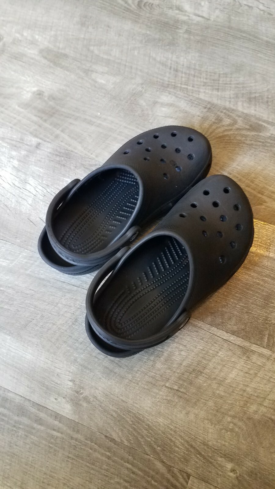 Crocs Black Mens 4 WOMENS 6 Slip On Classic Clogs