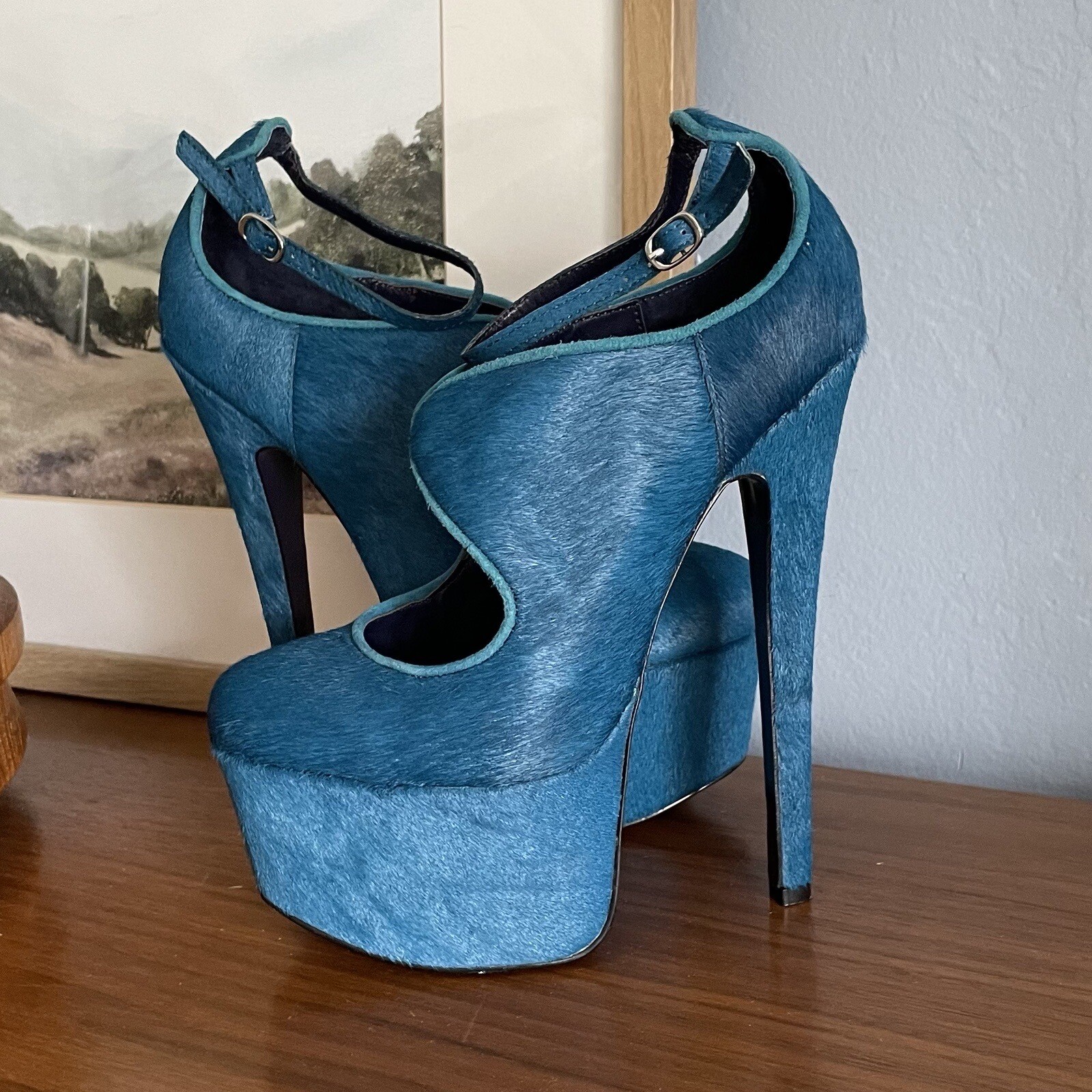 LONDON TRASH CANDY Cutout Haircalf Platform Stiletto Heels Sz 6 Teal