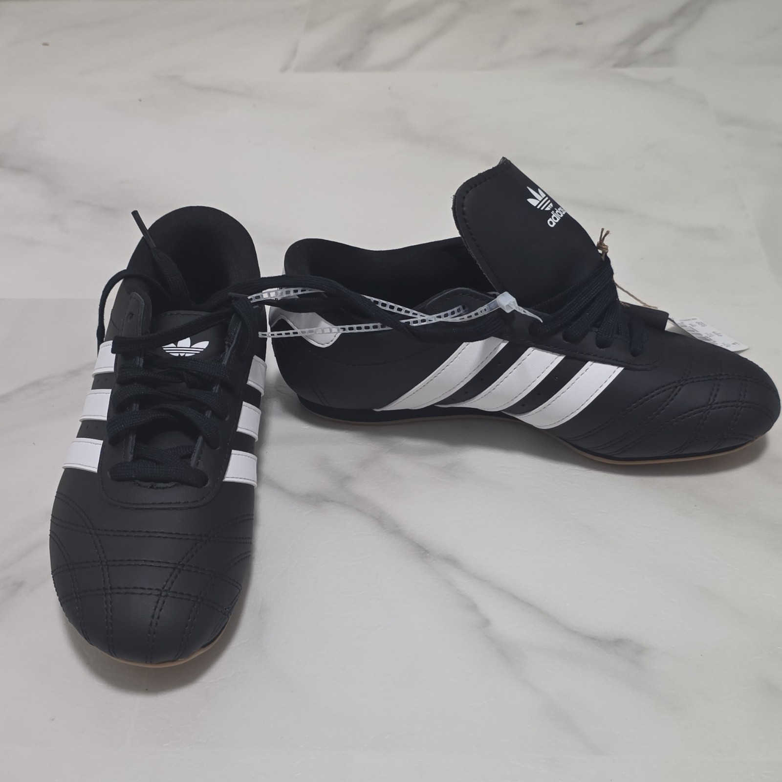 adidas Originals Japan Decon Low Top Lace-Up Sneakers Black/White JR5807