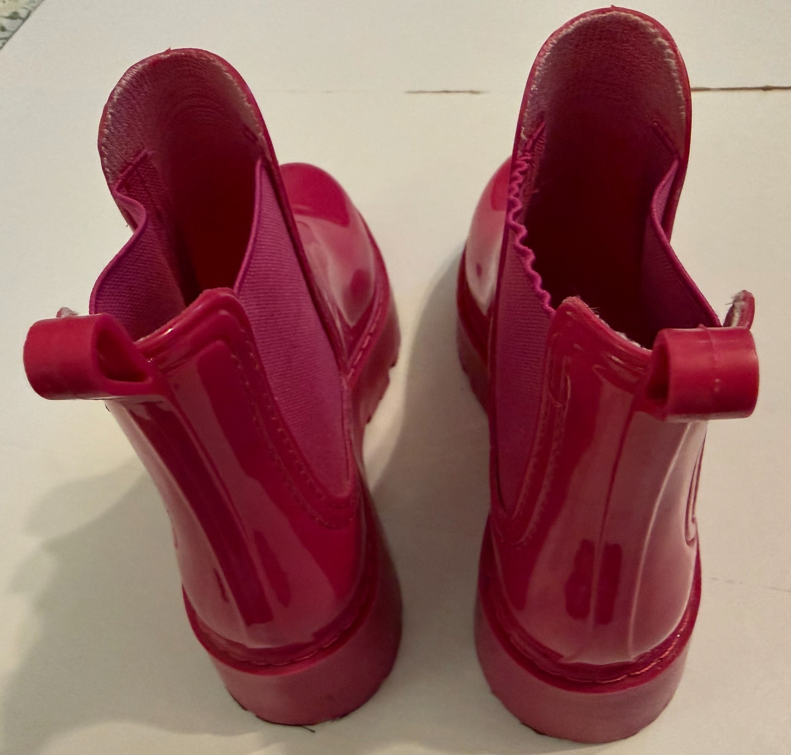 Esos Design fuschia short rubber boots galoshes rain boots size 6 good condition